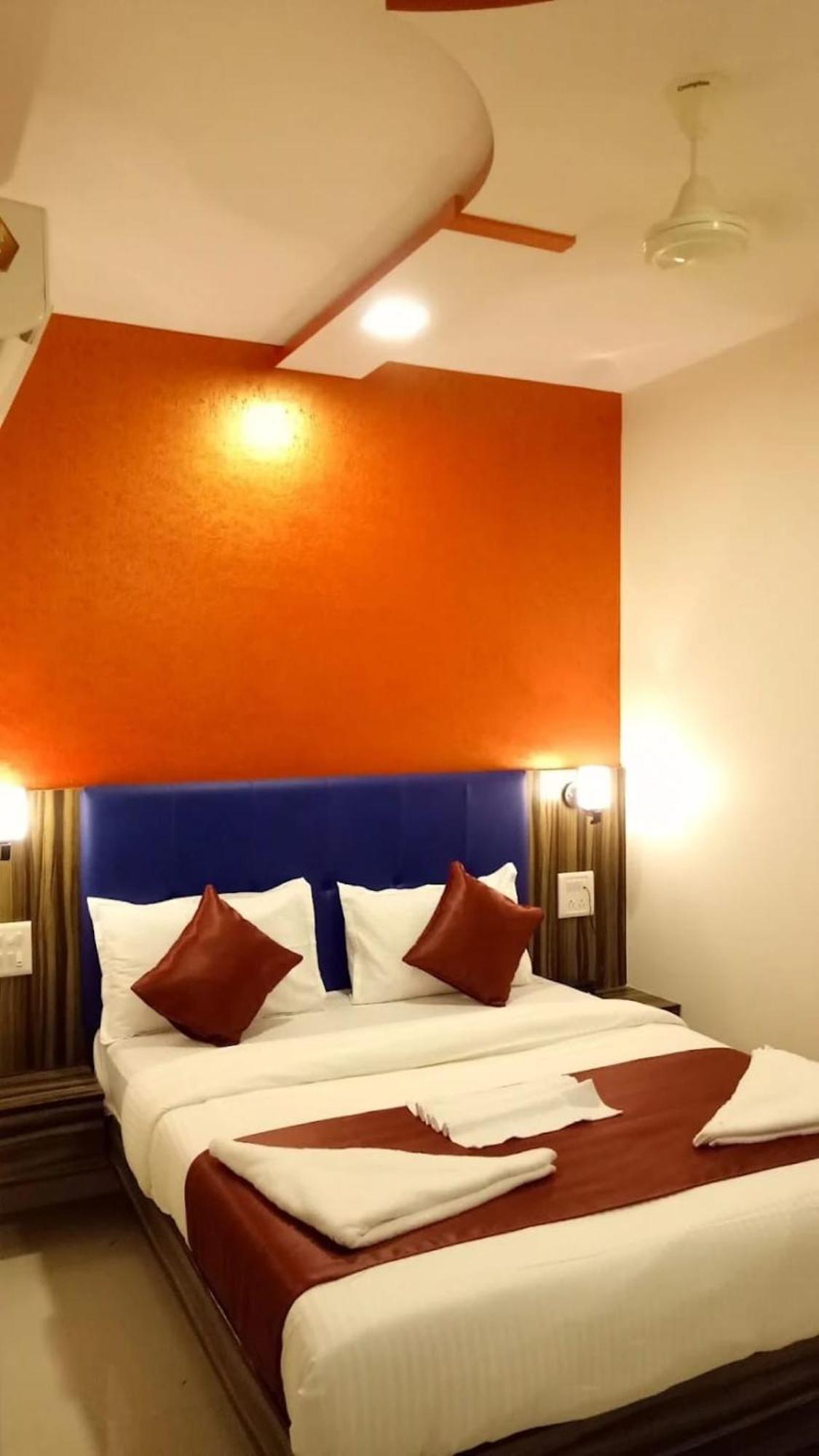 Hotel Flagship 83490 Hotel Bently Palace Mumbai