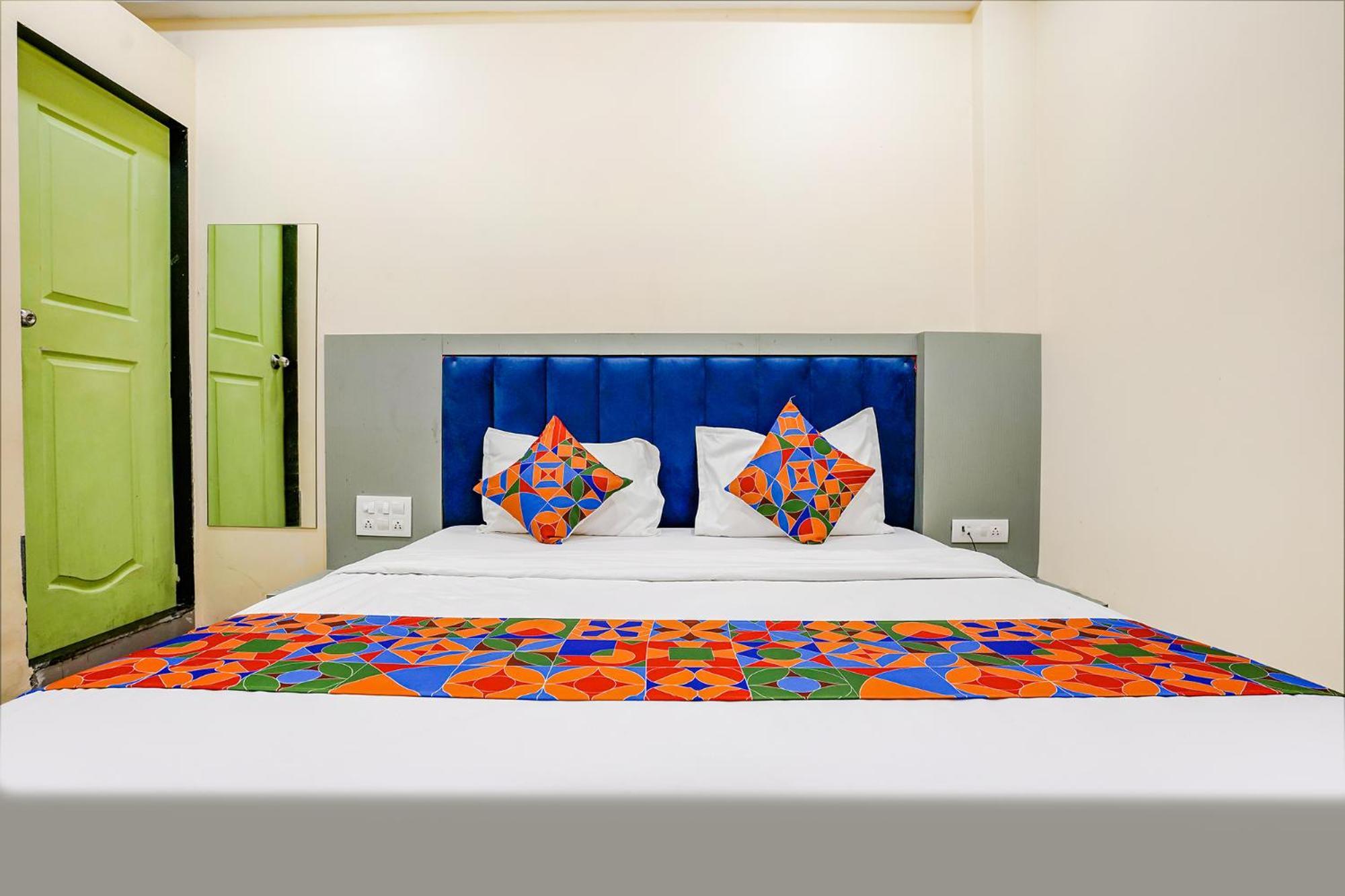 Fabexpress Earth Paradise 3* Mumbai
