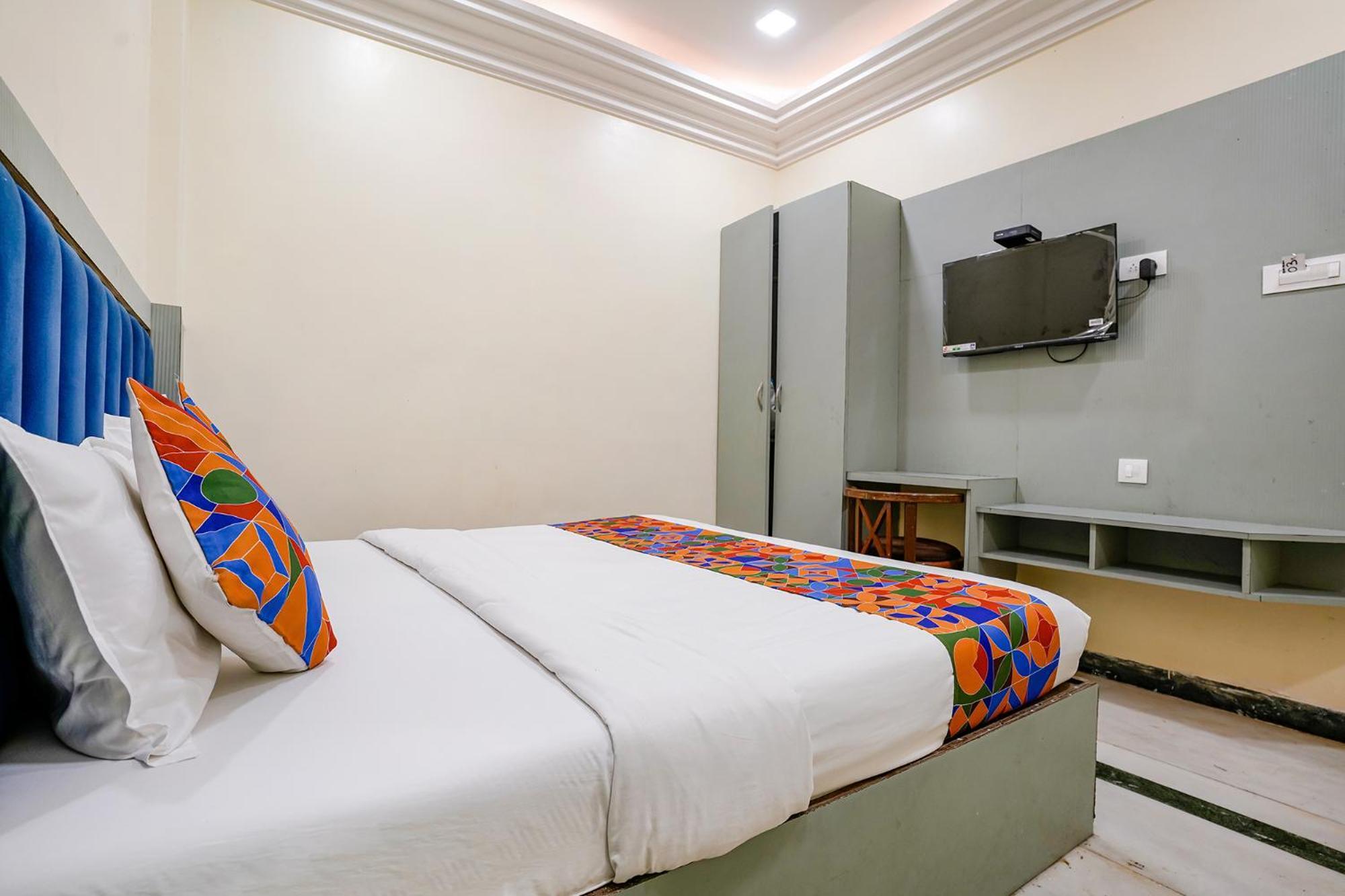 Fabexpress Earth Paradise 3* Mumbai