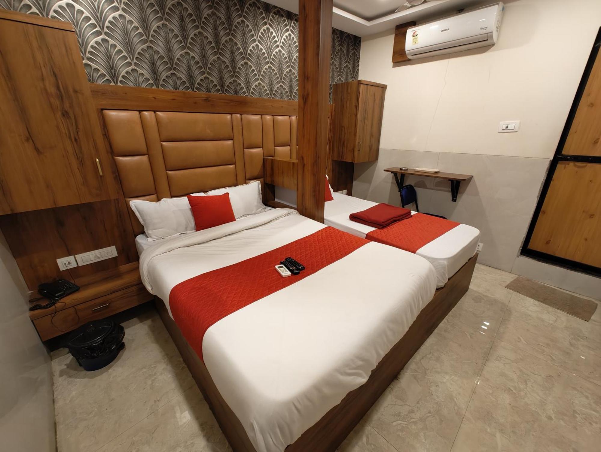 Bed & Breakfast Dream Palace Residency - Near To Us Embassy Bkc