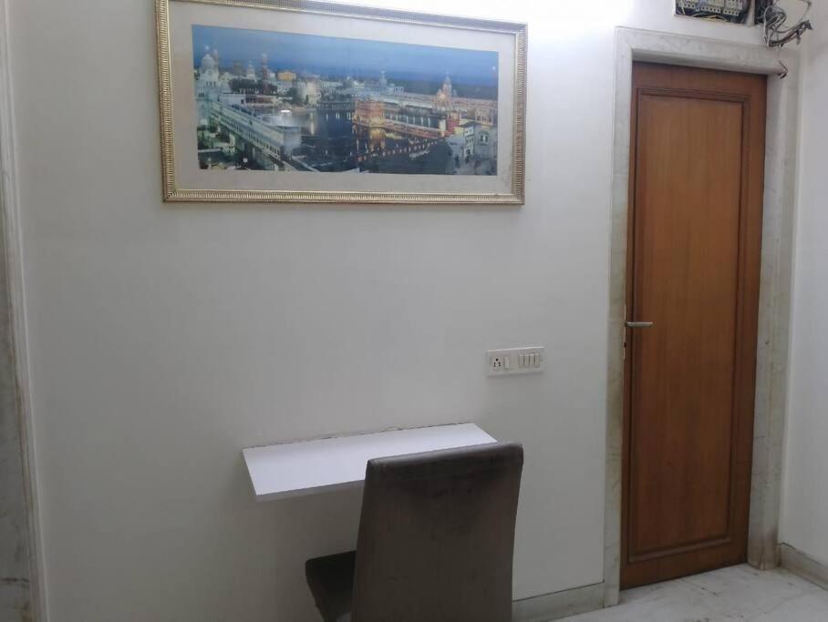 Luxurious 3 Bedroom Hall In Bandra West Apartment