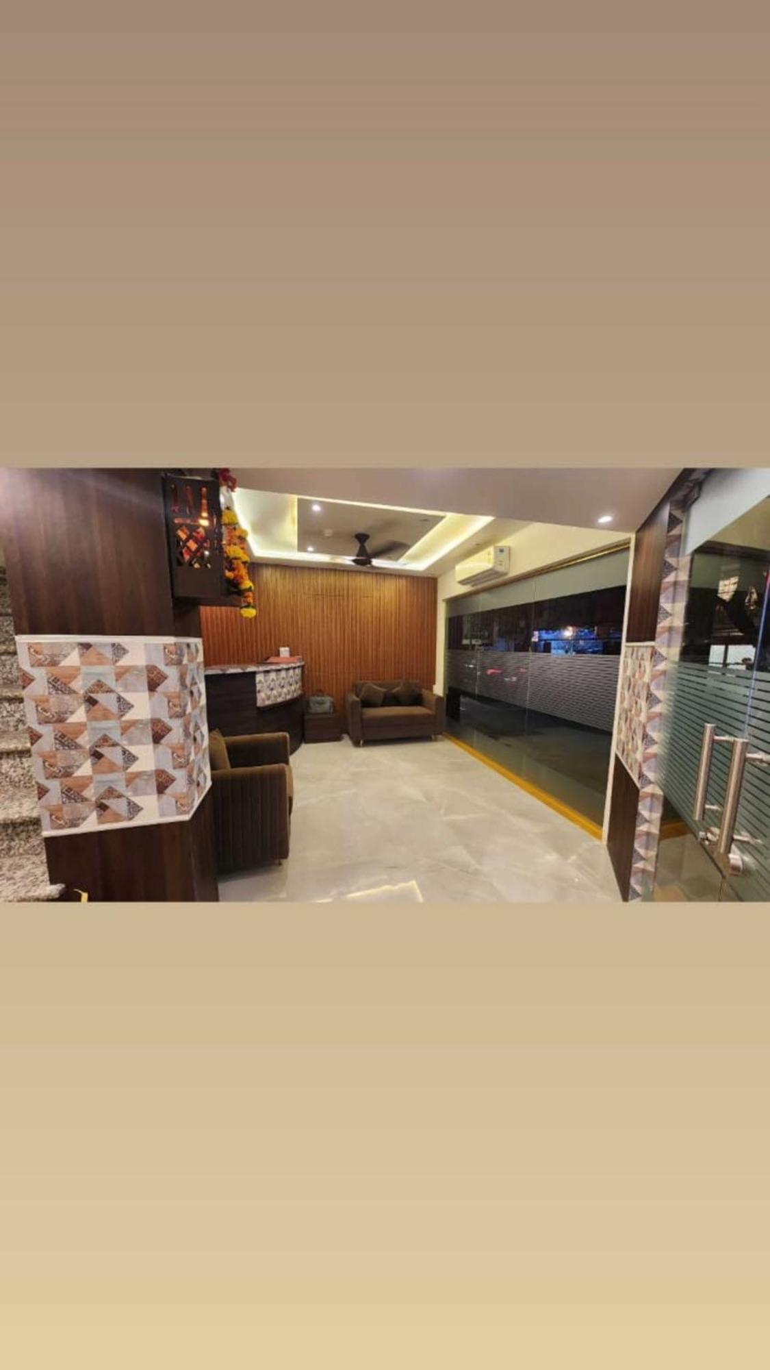 Vaithi Residency - Andheri West