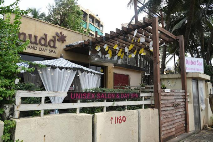 Seaview Bandra W Bandstand Nr Taj Women Only Homestay