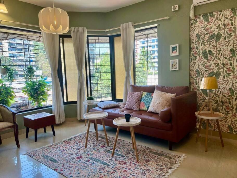 Simon Lydia 5 - A Sunlit Charm In Bandra, Pali Village By Connekt Homes Apartment *