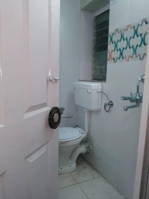 Luxurious 3 Bedroom Hall In Bandra West Apartment *