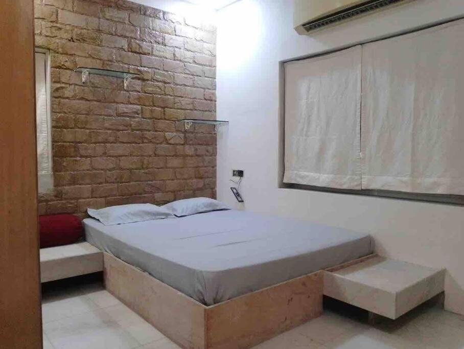 Luxurious 3 Bedroom Hall In Bandra West Apartment