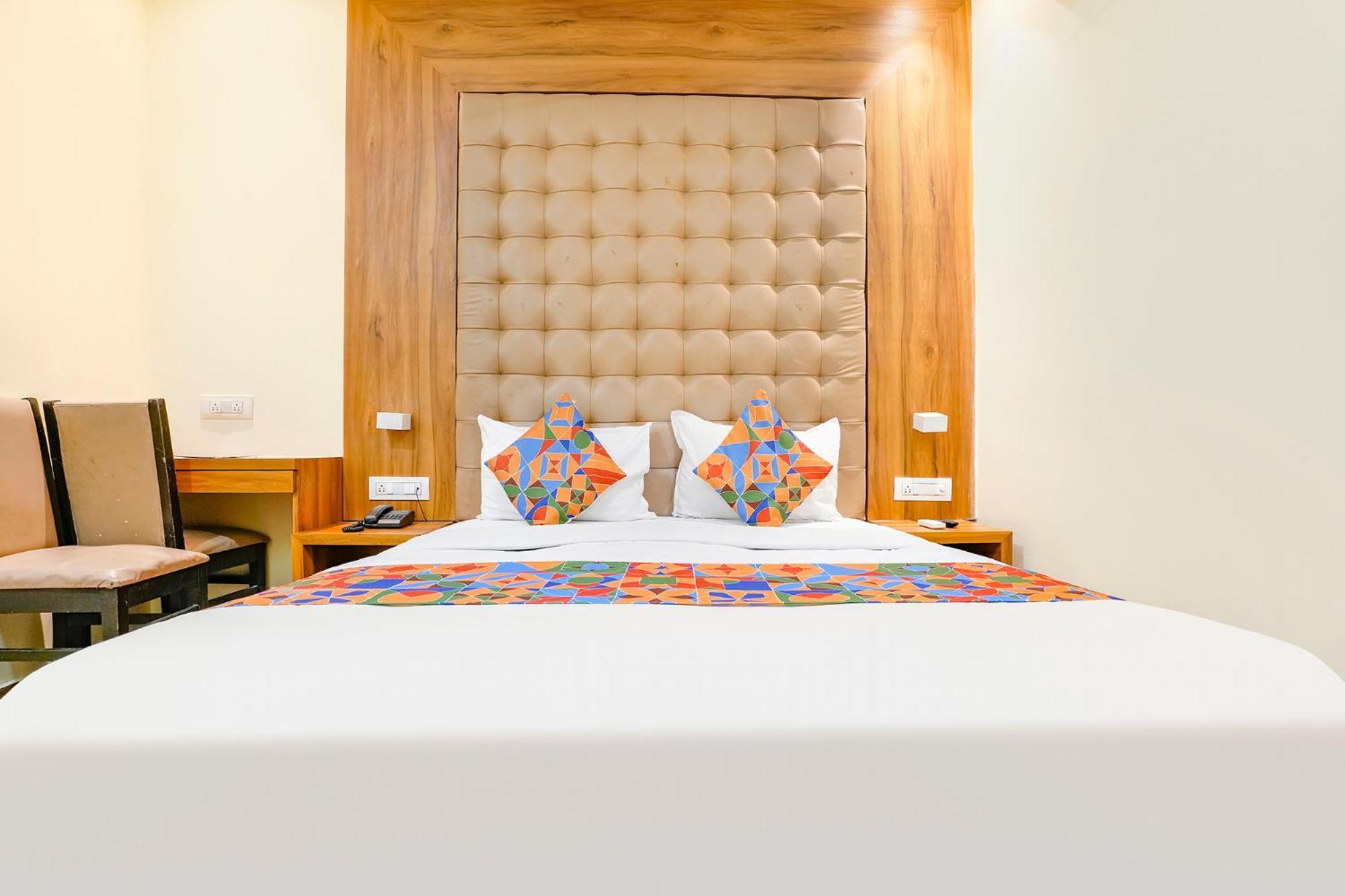 Fabhotel Cozy - Nr International Airport 3*
