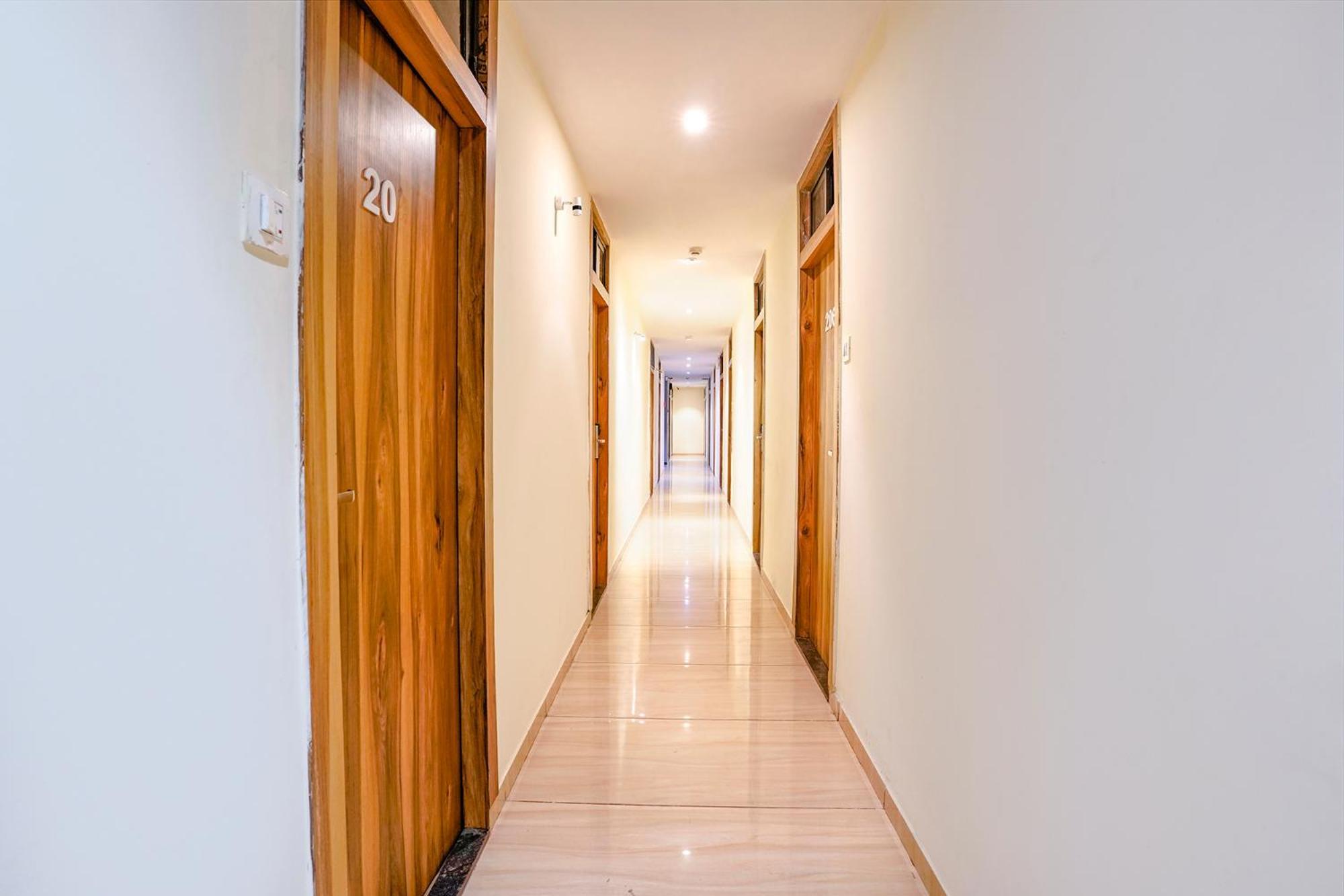 Fabhotel Cozy - Nr International Airport Hotel Mumbai