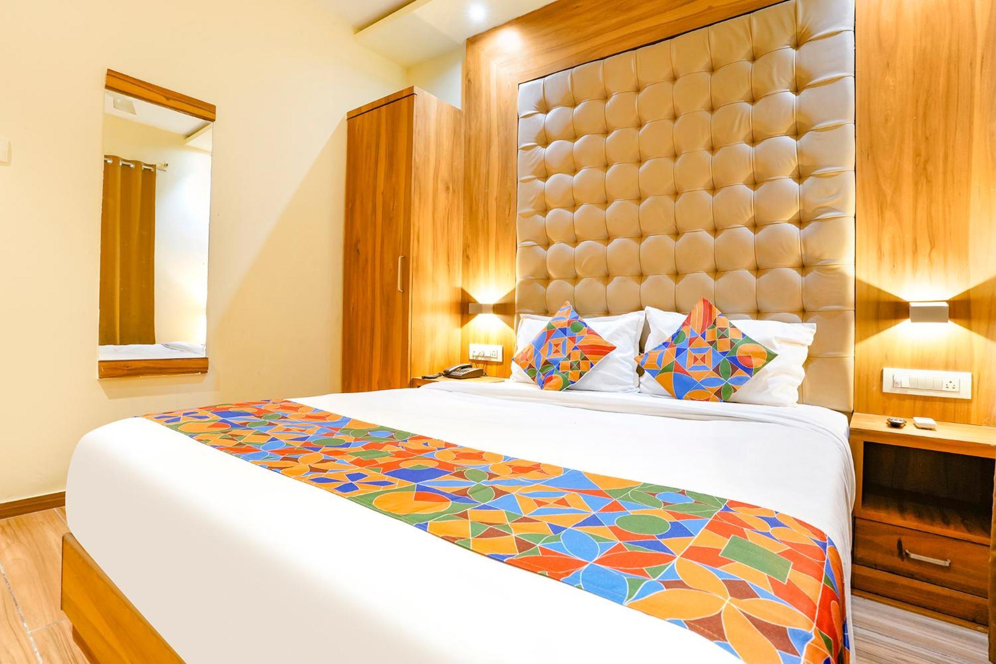 Fabhotel Cozy - Nr International Airport Mumbai