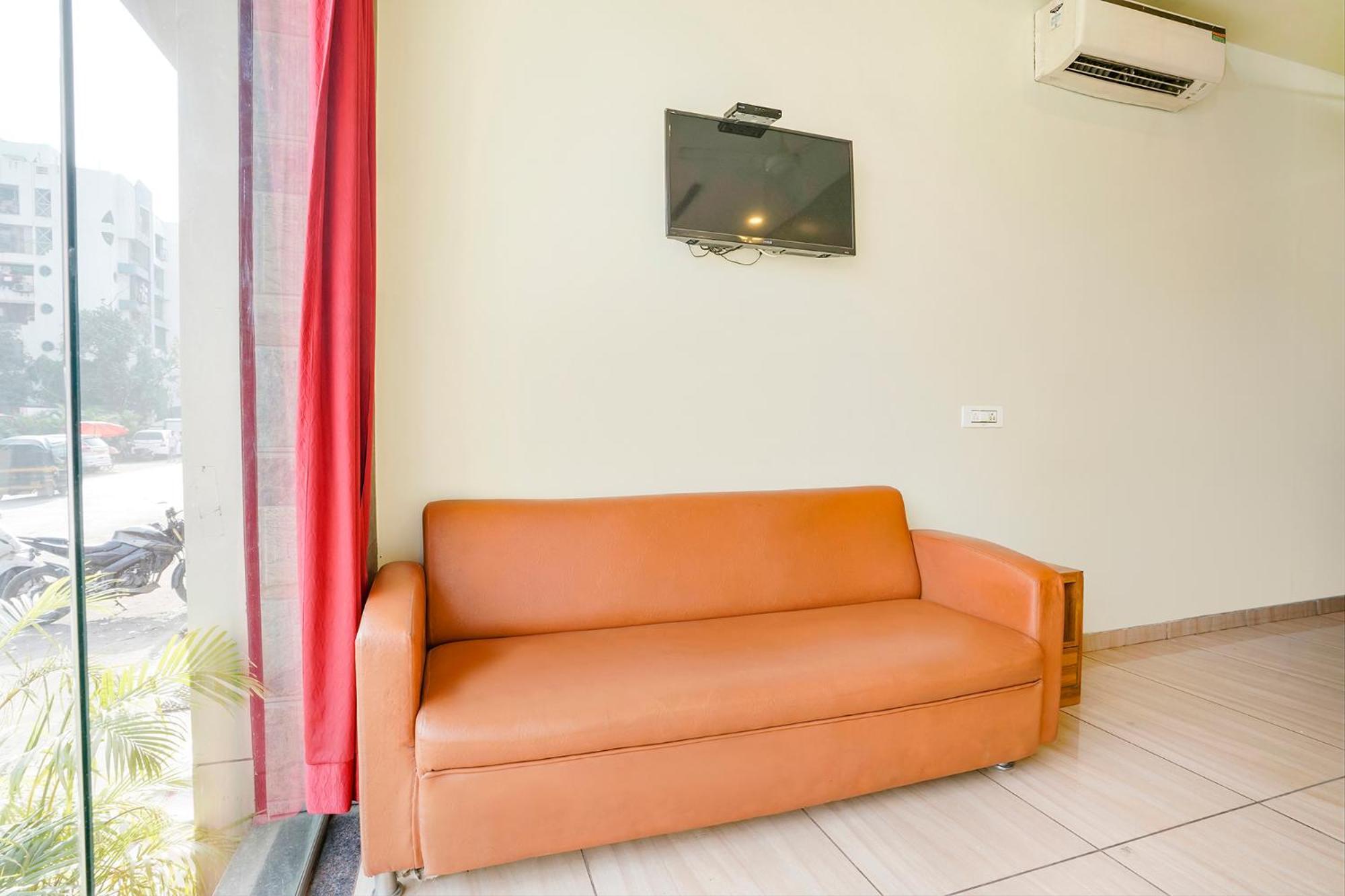 Fabhotel Cozy - Nr International Airport Hotel