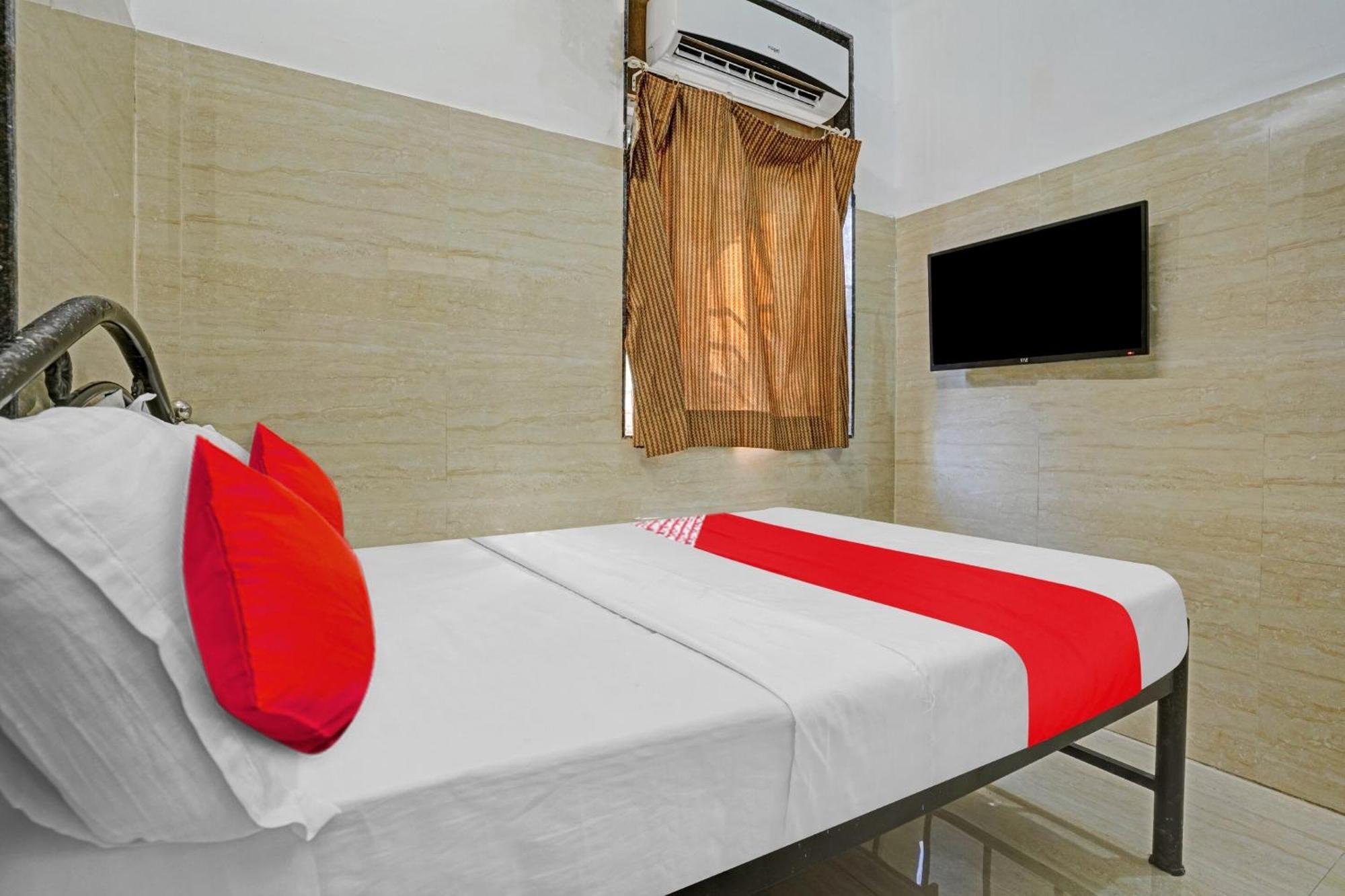Hotel Oyo Flagship Raj Near Juhu Beach