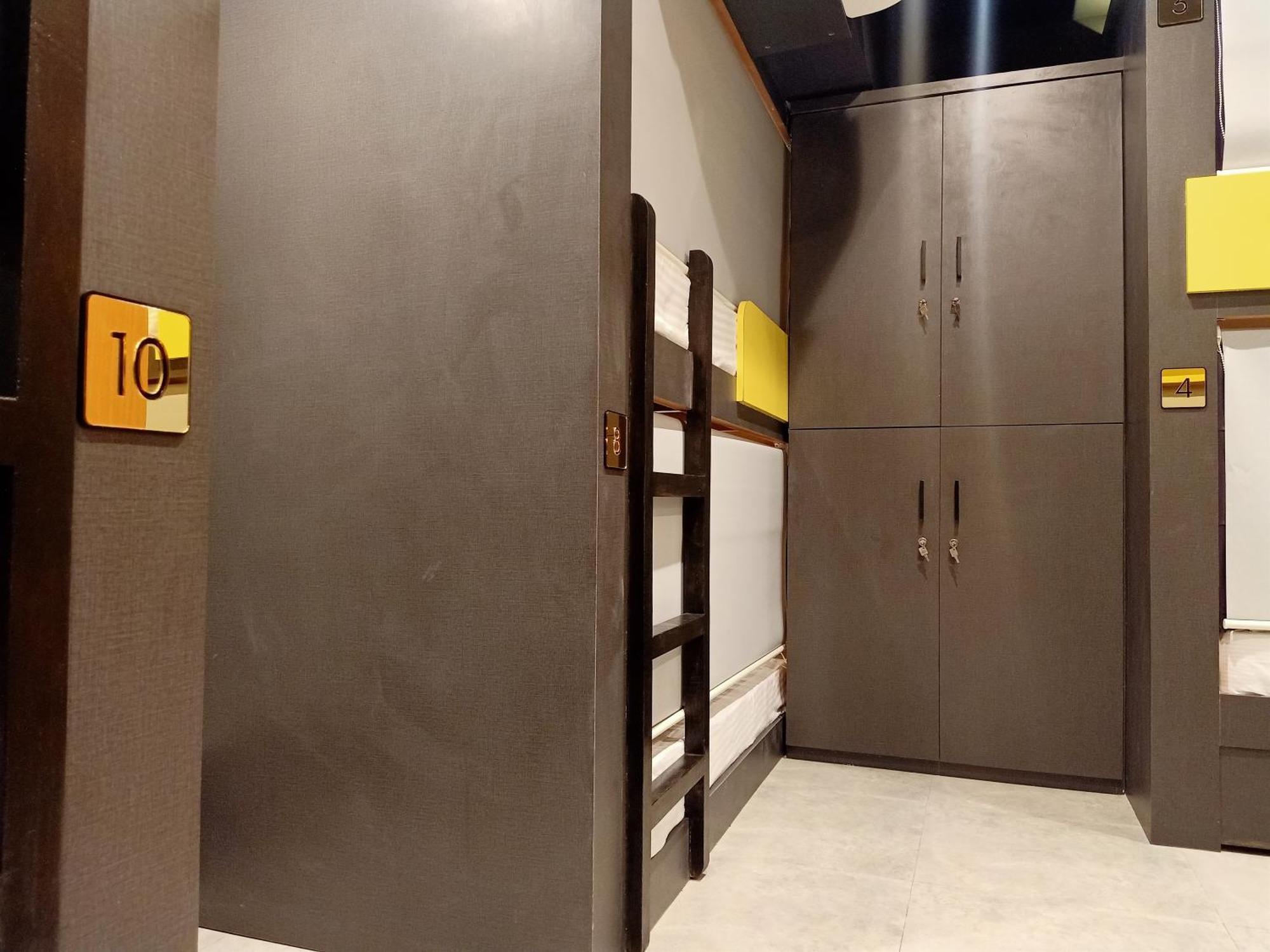 Stay Villa Hostel For Male And Female Mumbai