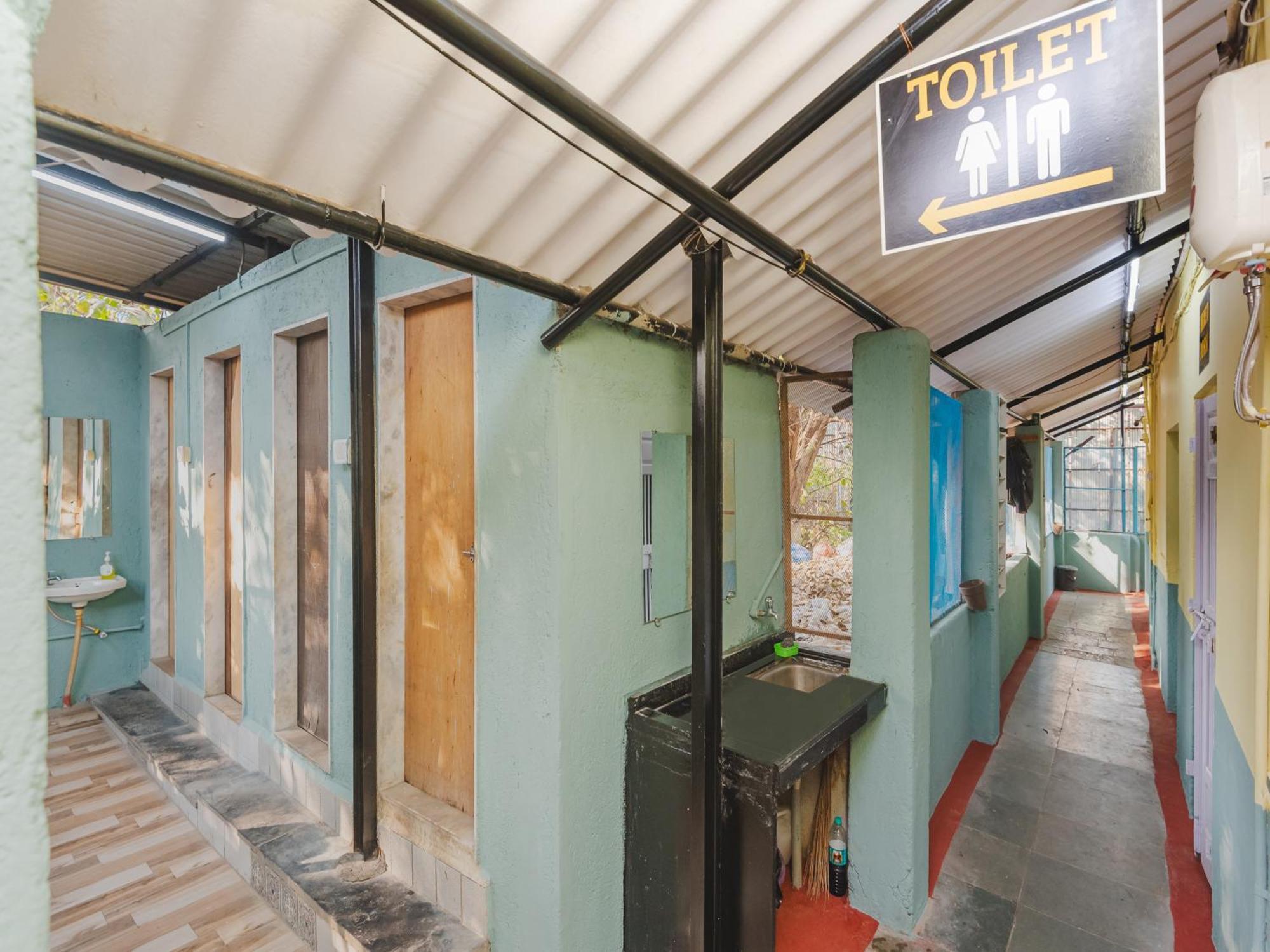 Afra Dormitory For Female & Male 5 Min From Airport