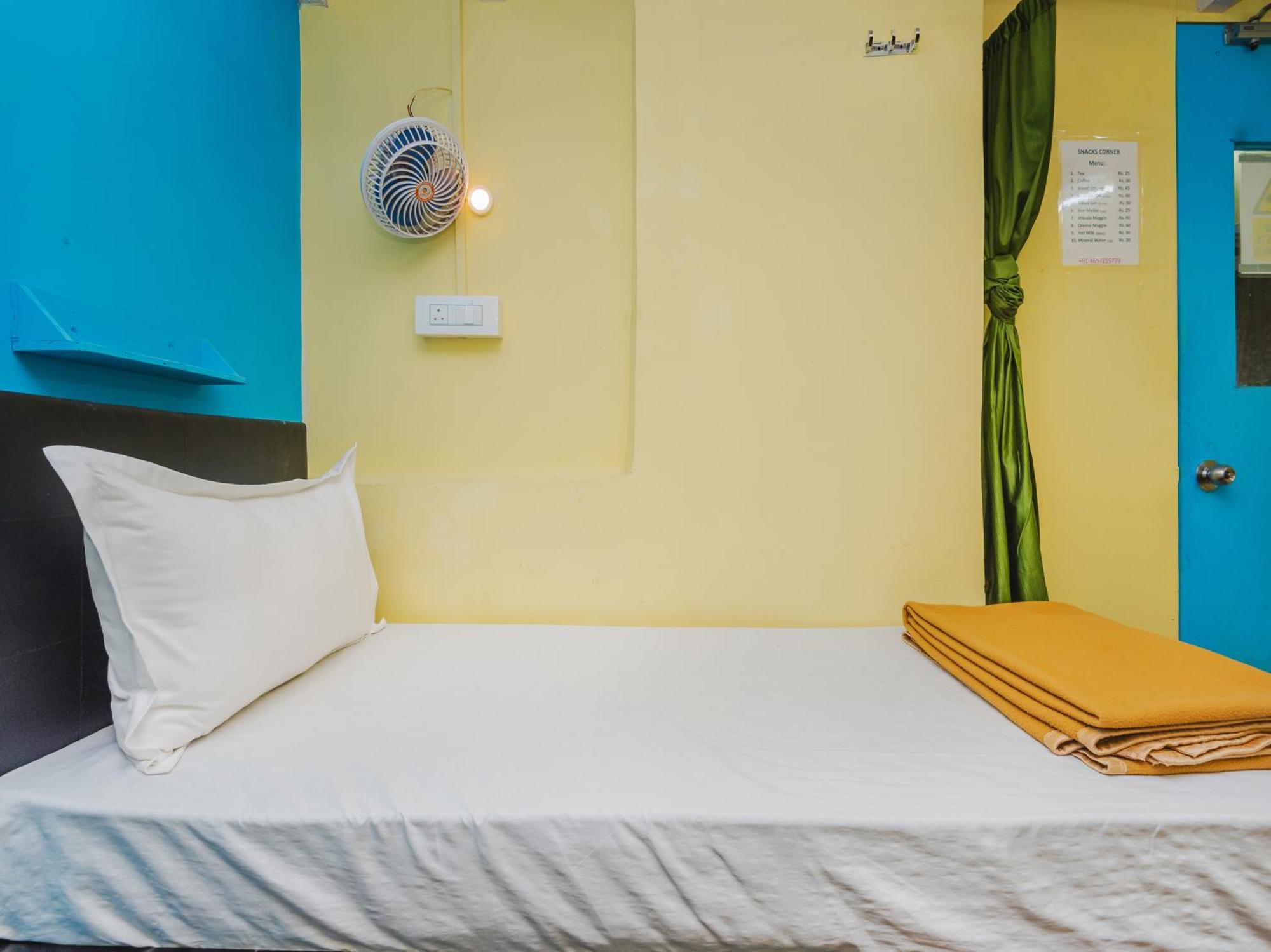 Afra Dormitory For Female & Male 5 Min From Airport Hotel 3*