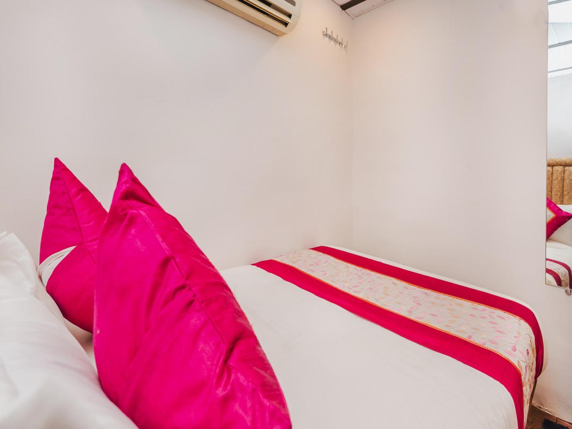 Afra Dormitory For Female & Male 5 Min From Airport 3* Mumbai