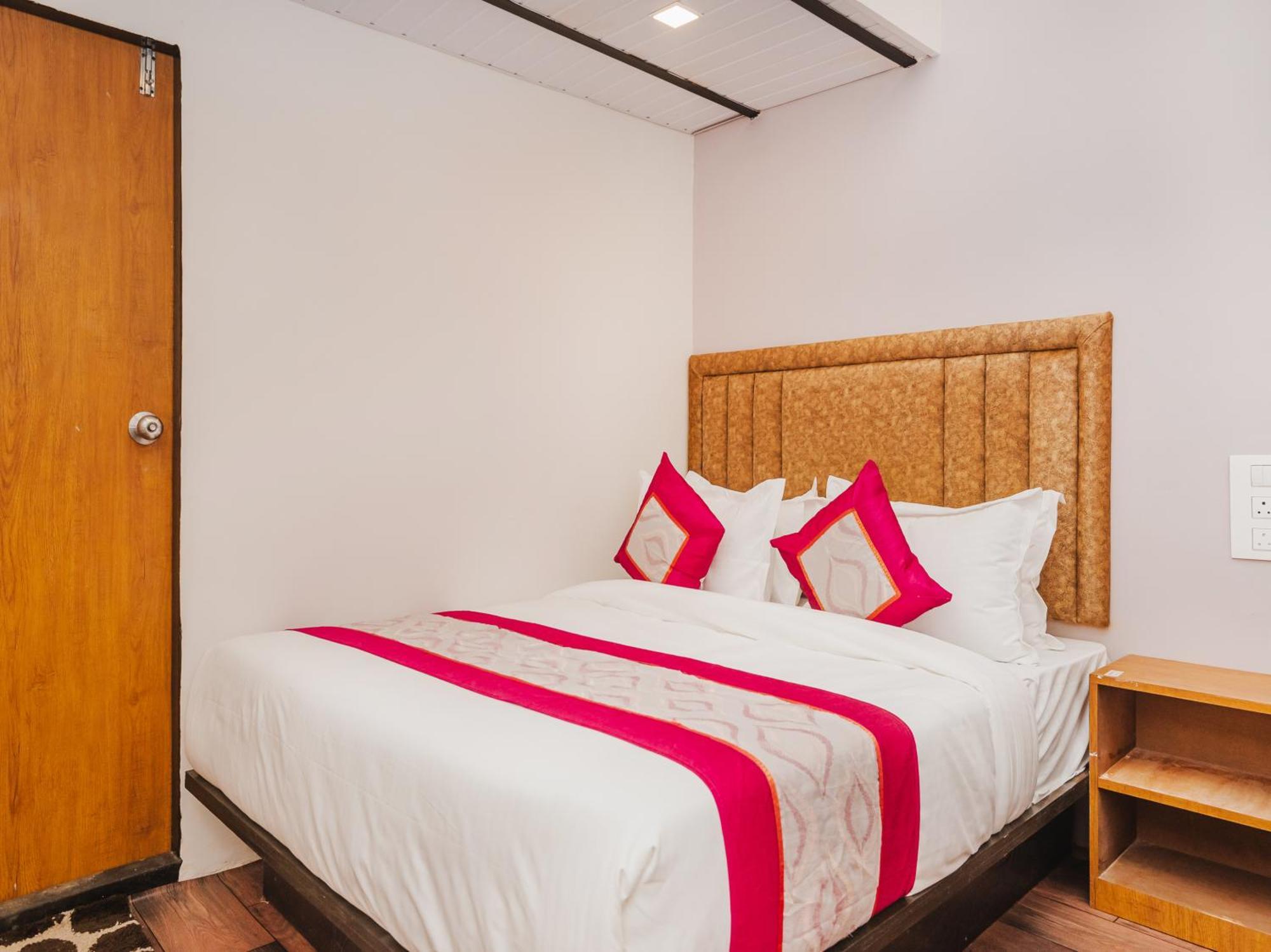 Afra Dormitory For Female & Male 5 Min From Airport