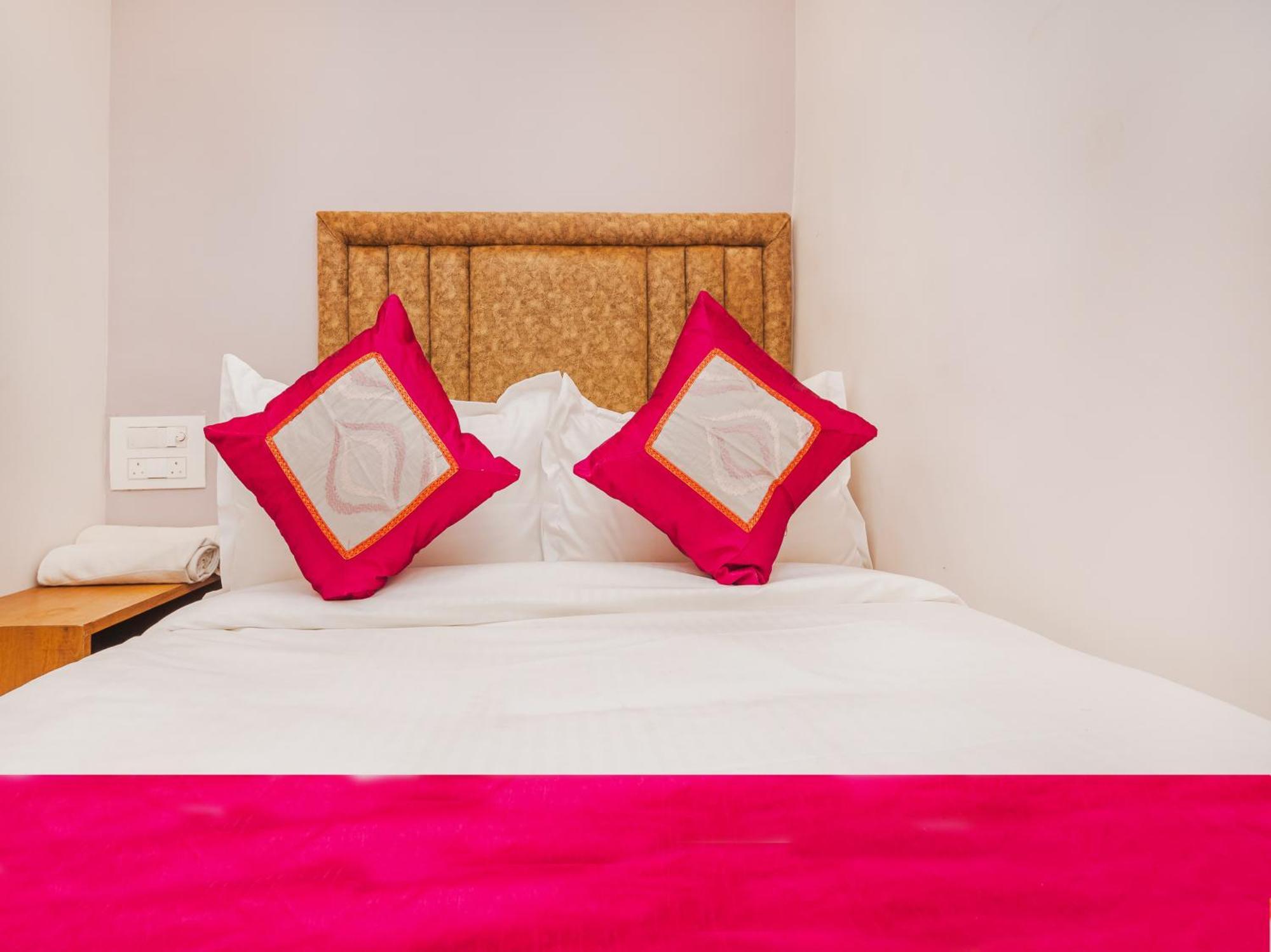 Hotel Afra Dormitory For Female & Male 5 Min From Airport
