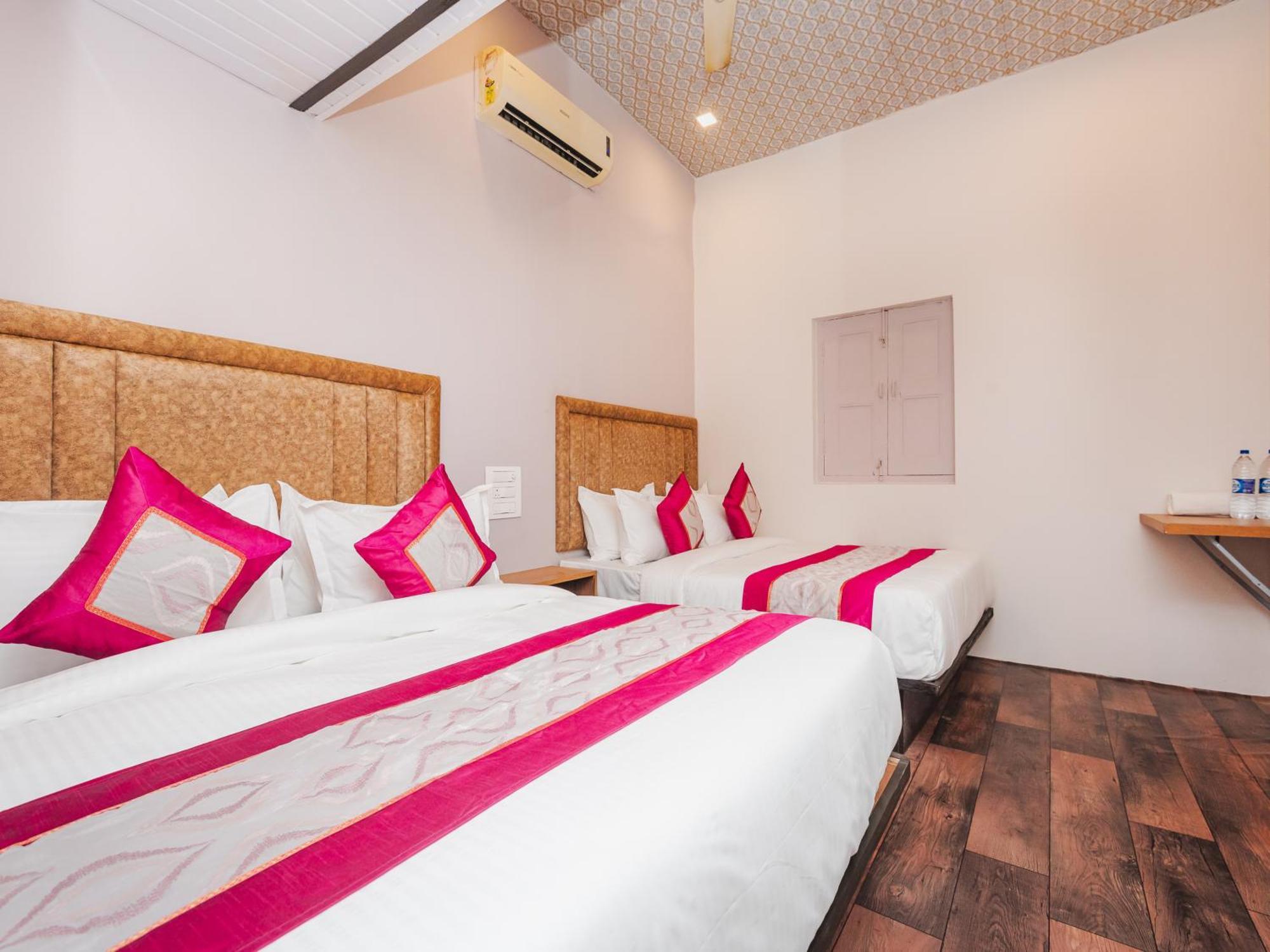 Afra Dormitory For Female & Male 5 Min From Airport Hotel