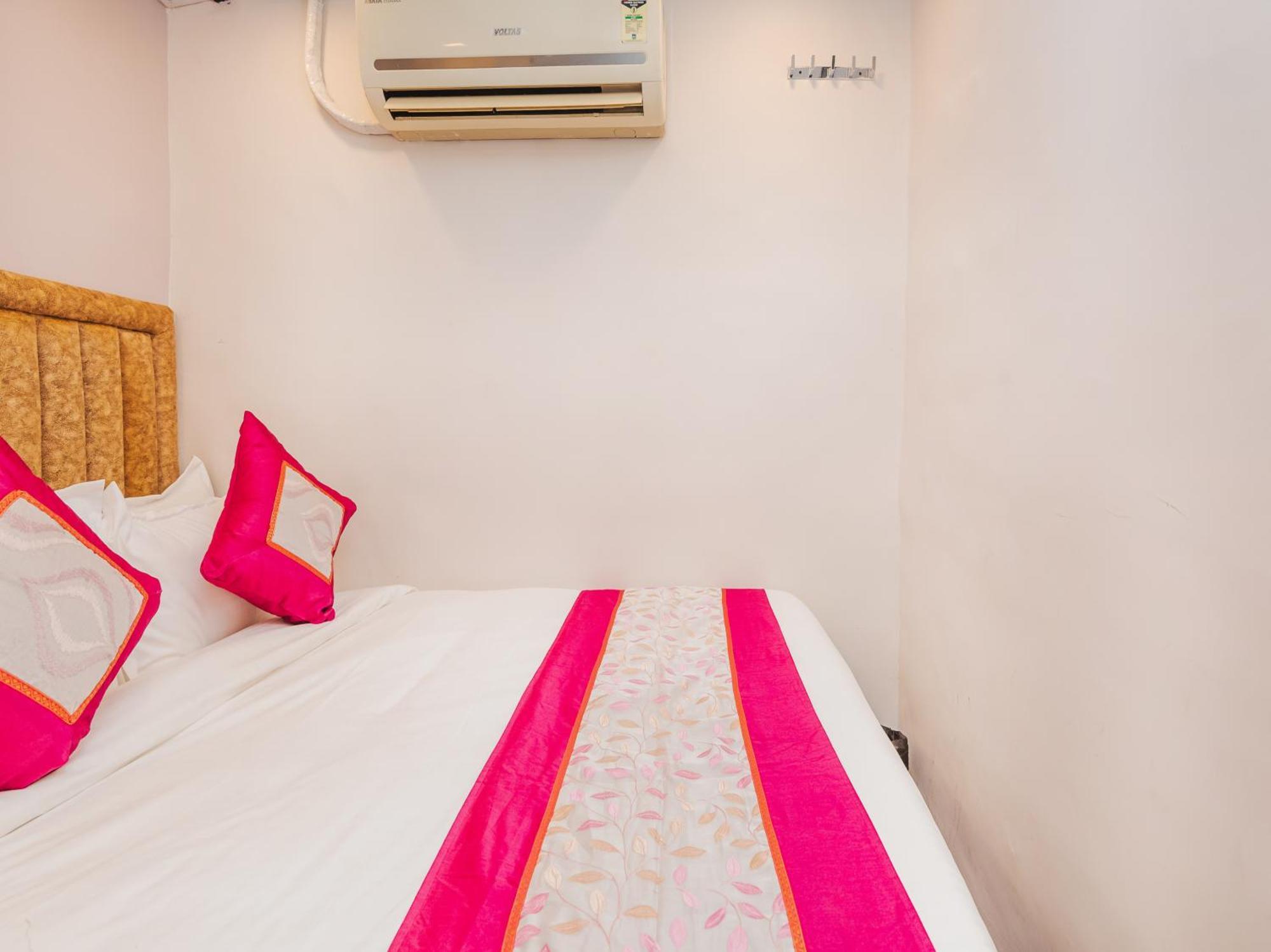 Hotel Afra Dormitory For Female & Male 5 Min From Airport