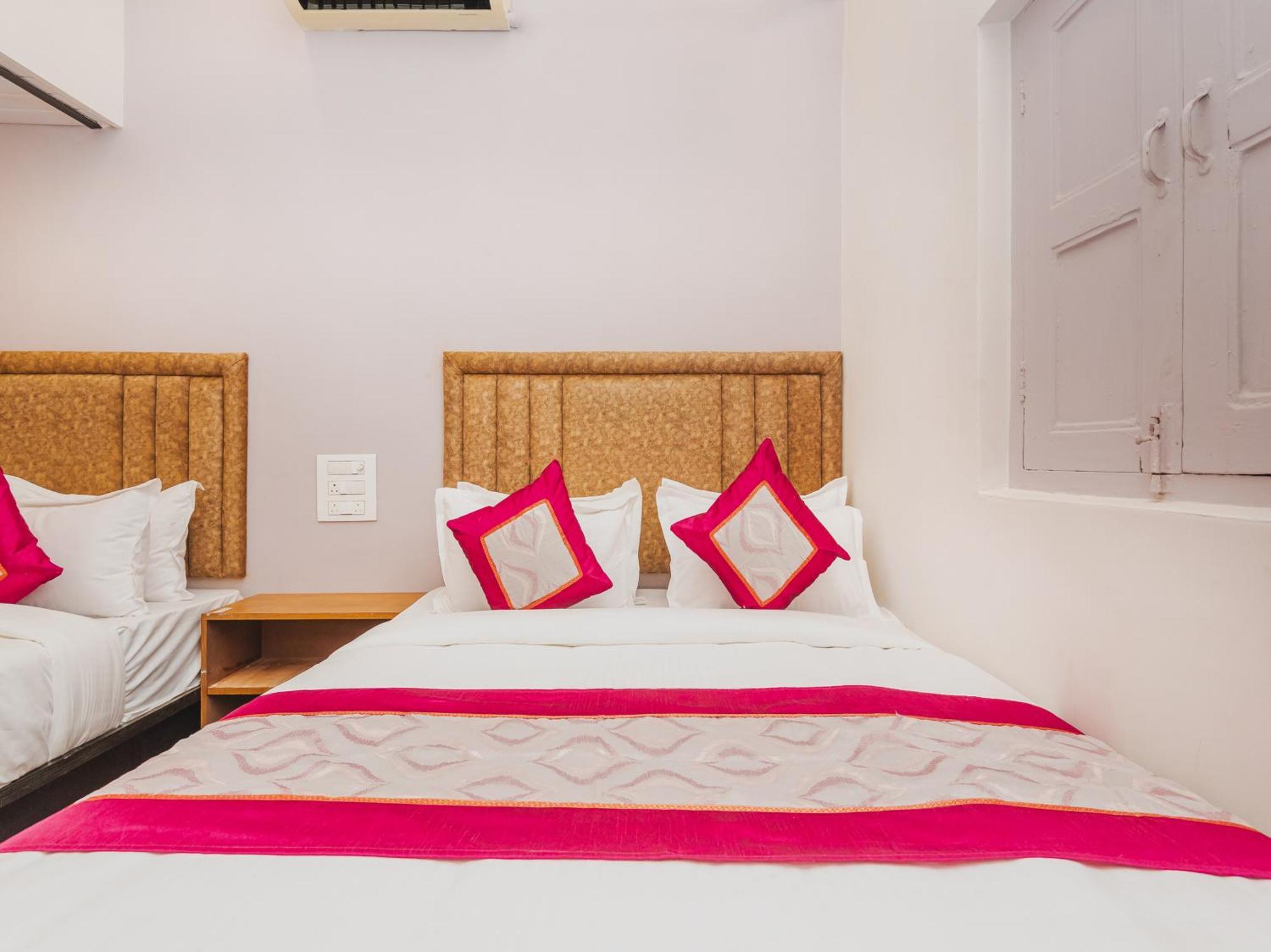 Afra Dormitory For Female & Male 5 Min From Airport Hotel 3*
