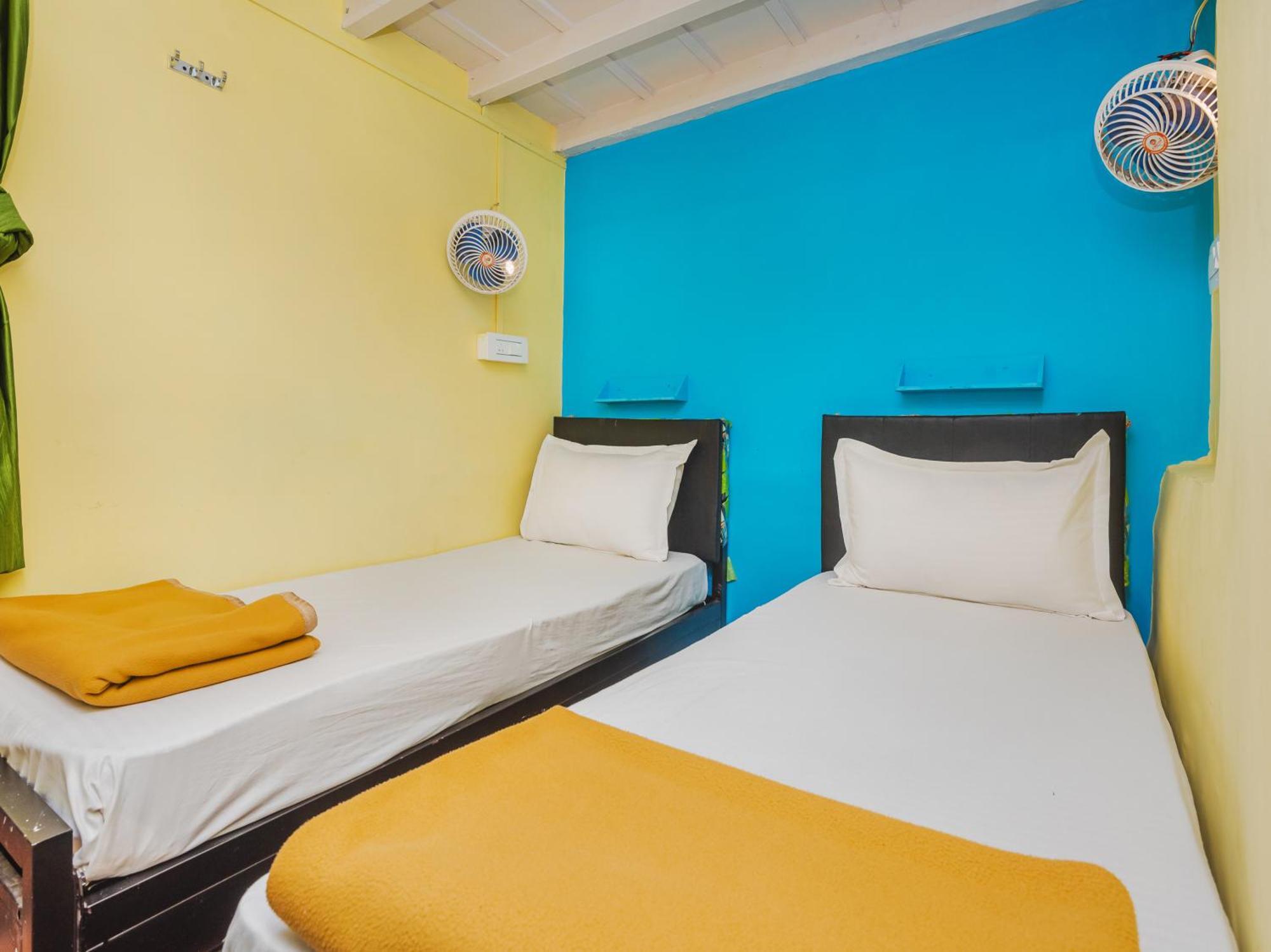 Hotel Afra Dormitory For Female & Male 5 Min From Airport 3*