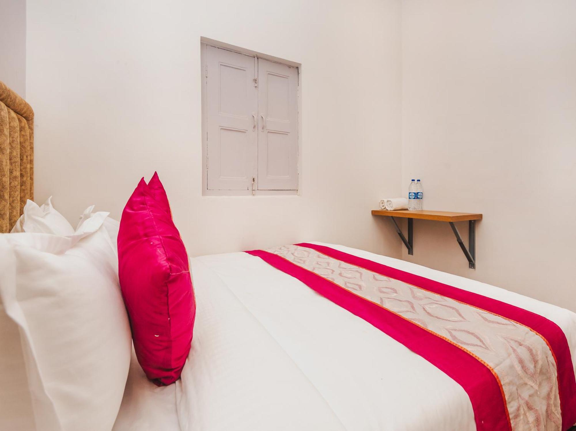 Afra Dormitory For Female & Male 5 Min From Airport 3*