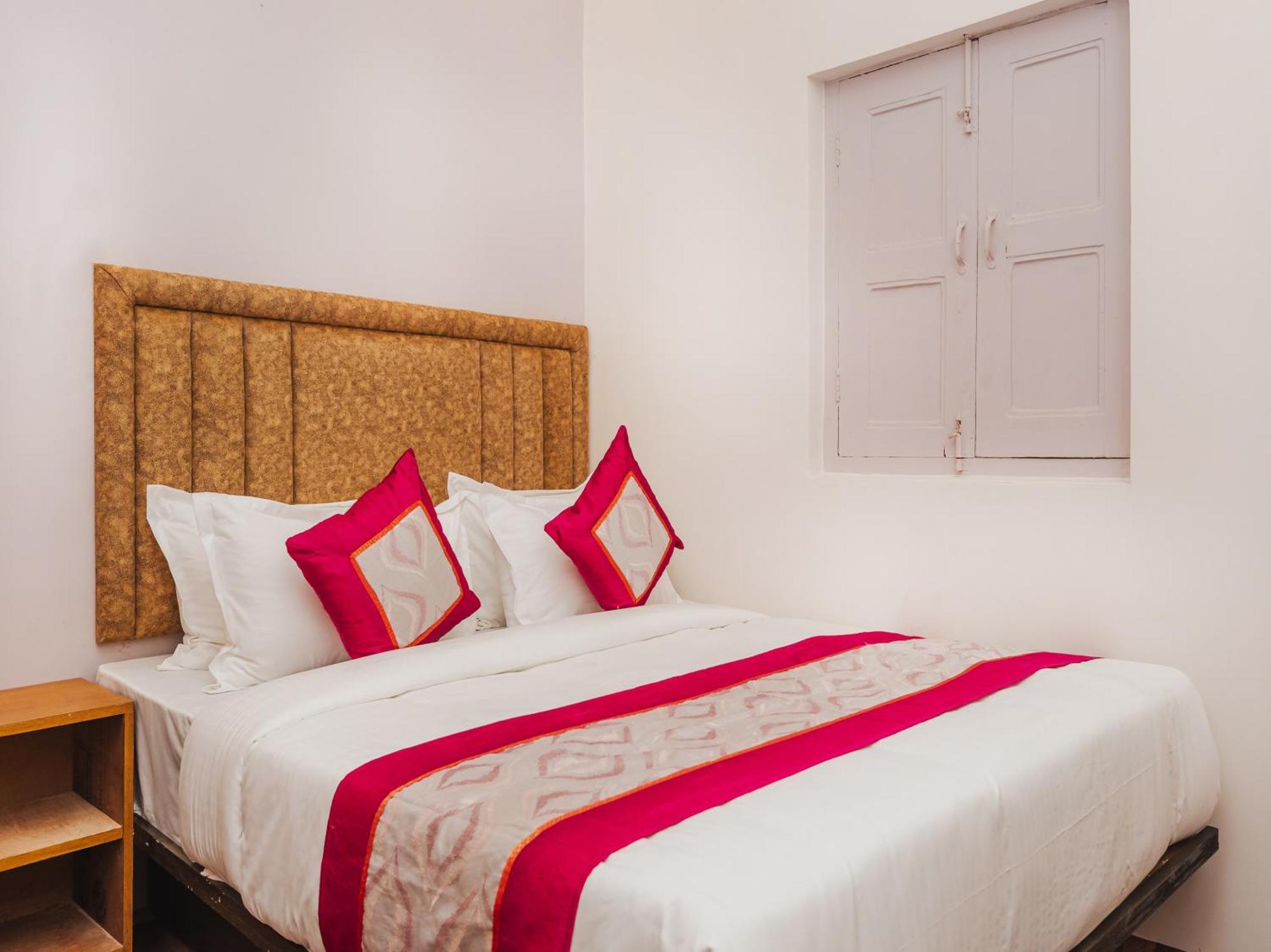 Afra Dormitory For Female & Male 5 Min From Airport Hotel 3*