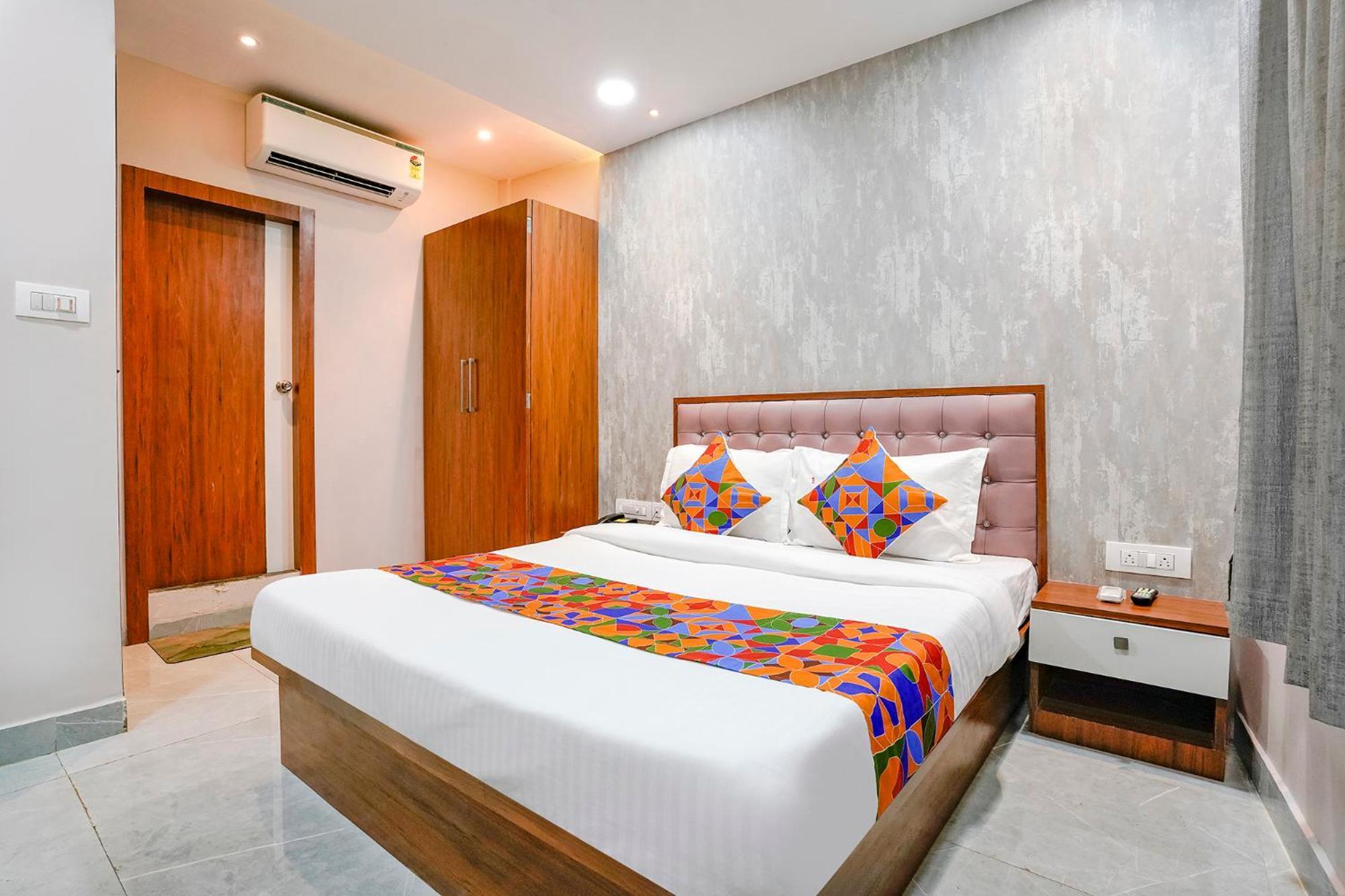 Hotel Fabexpress Affari 3*