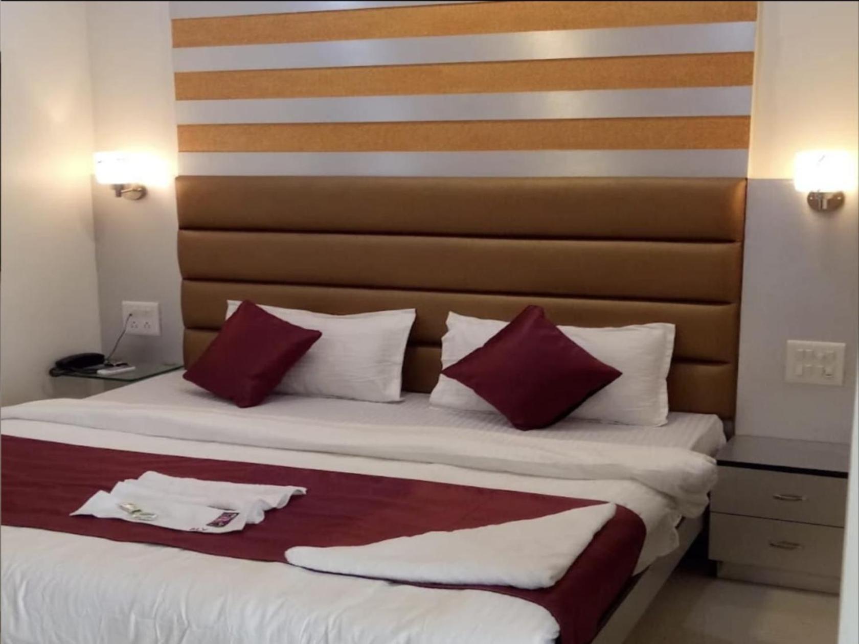 Flagship 83490 Hotel Bently Palace Hotel Mumbai