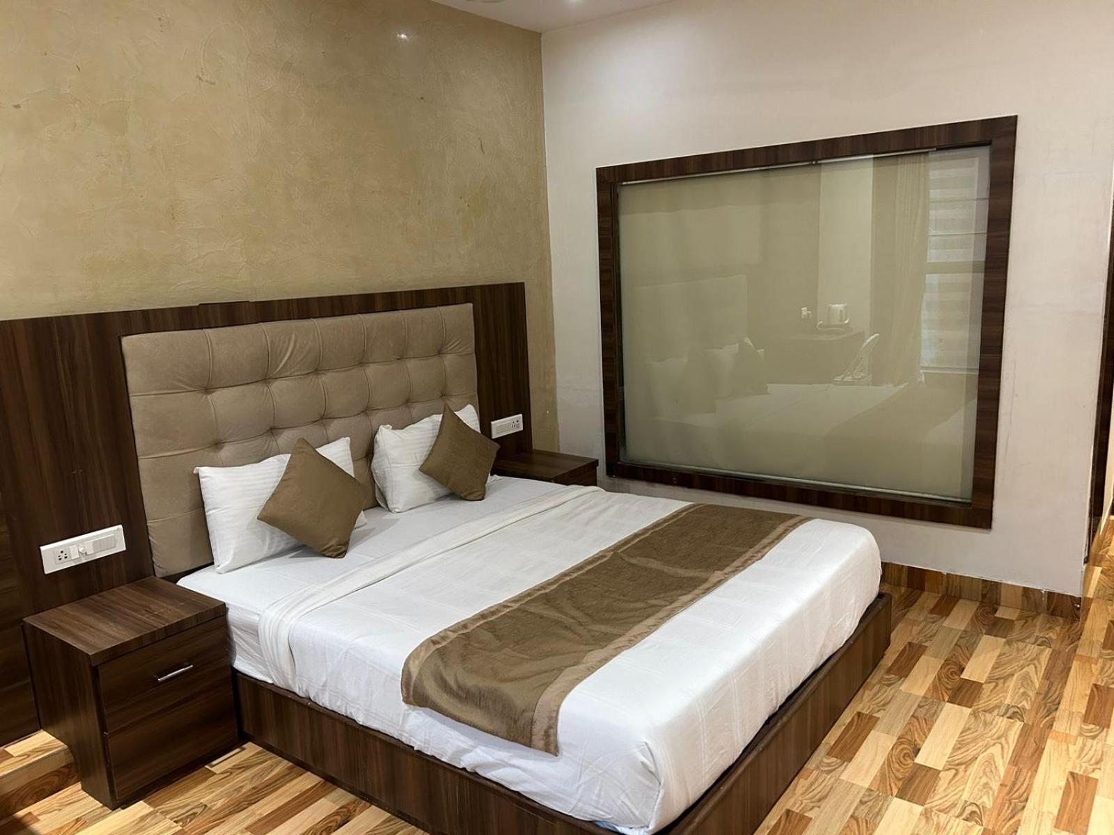 Bkc Mannat 3*