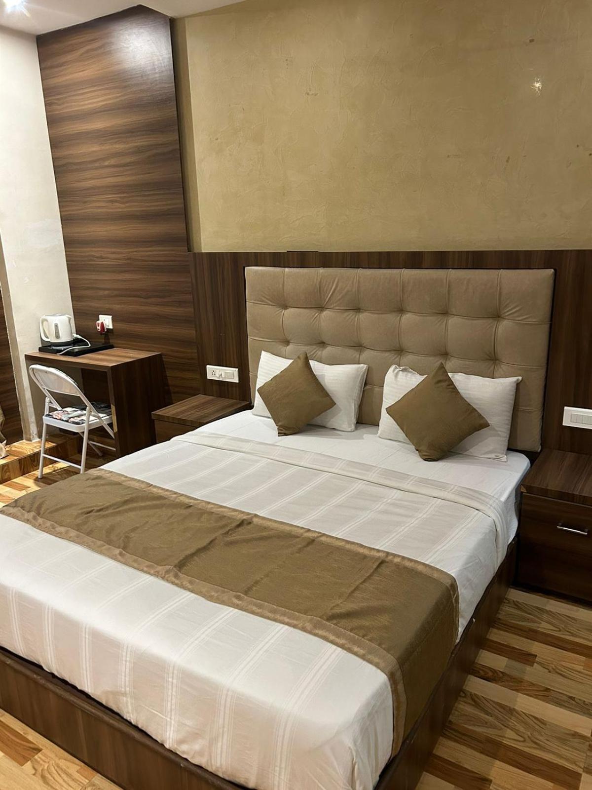 Bkc Mannat 3*