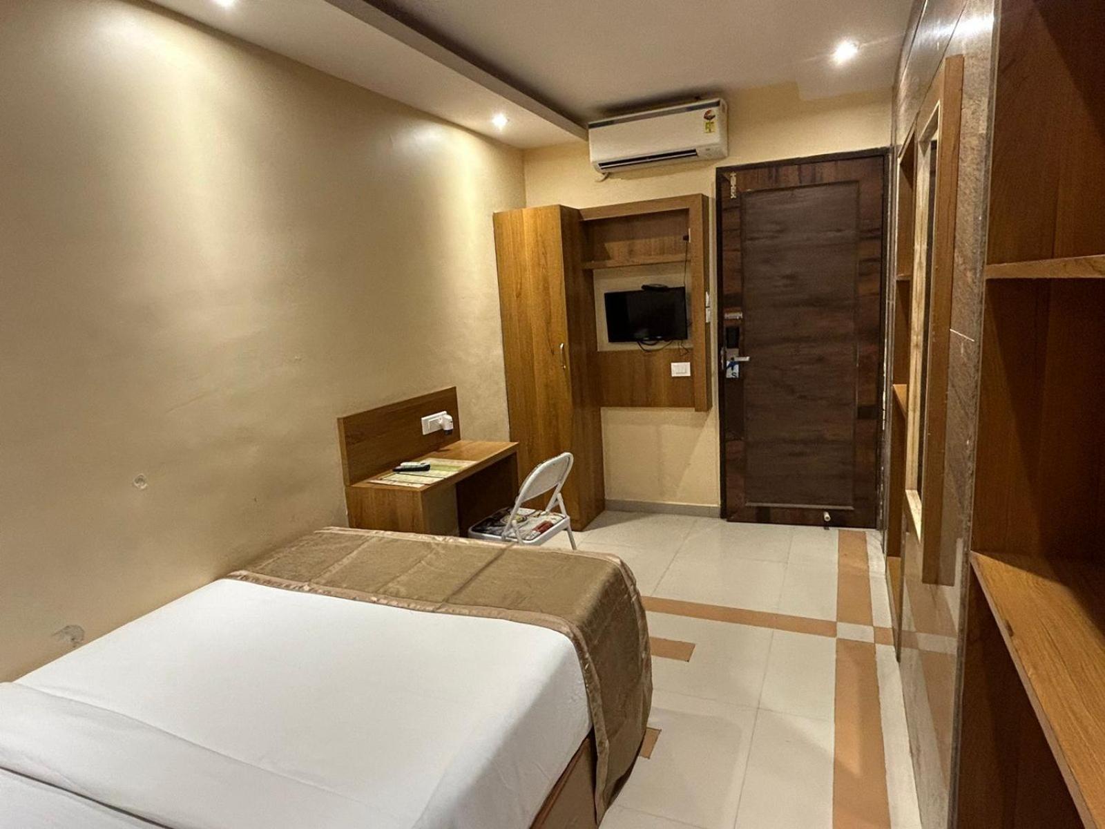 Bkc Mannat Hotel