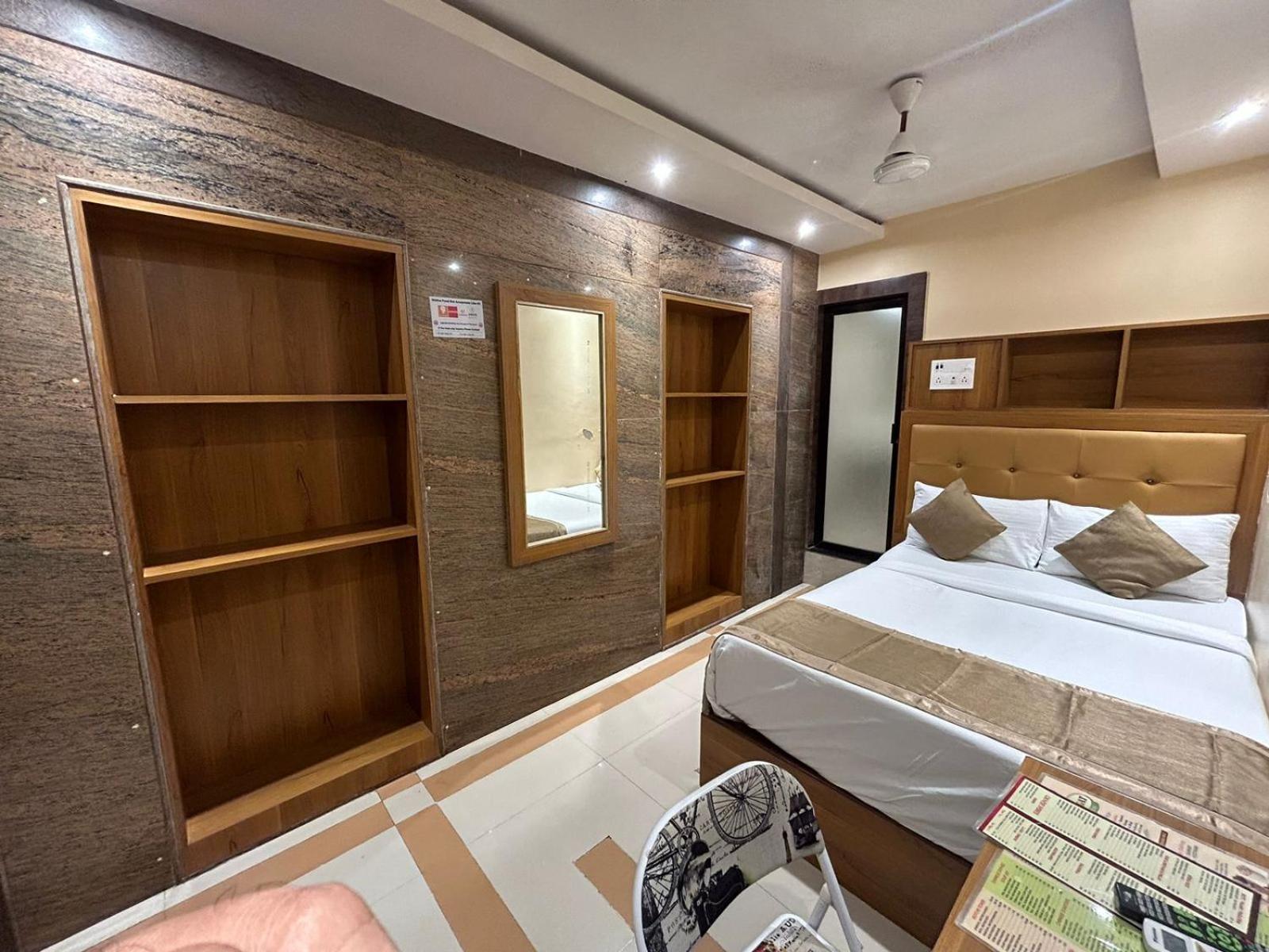 Hotel Bkc Mannat