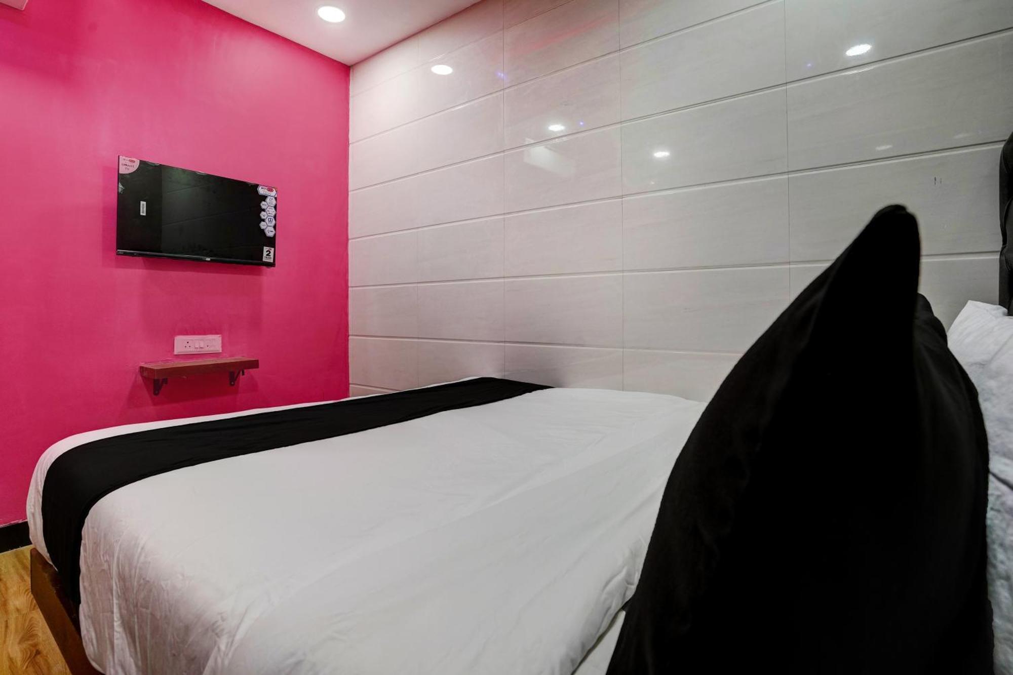 Hotel Oyo 8212 Flagship King Residency 3*