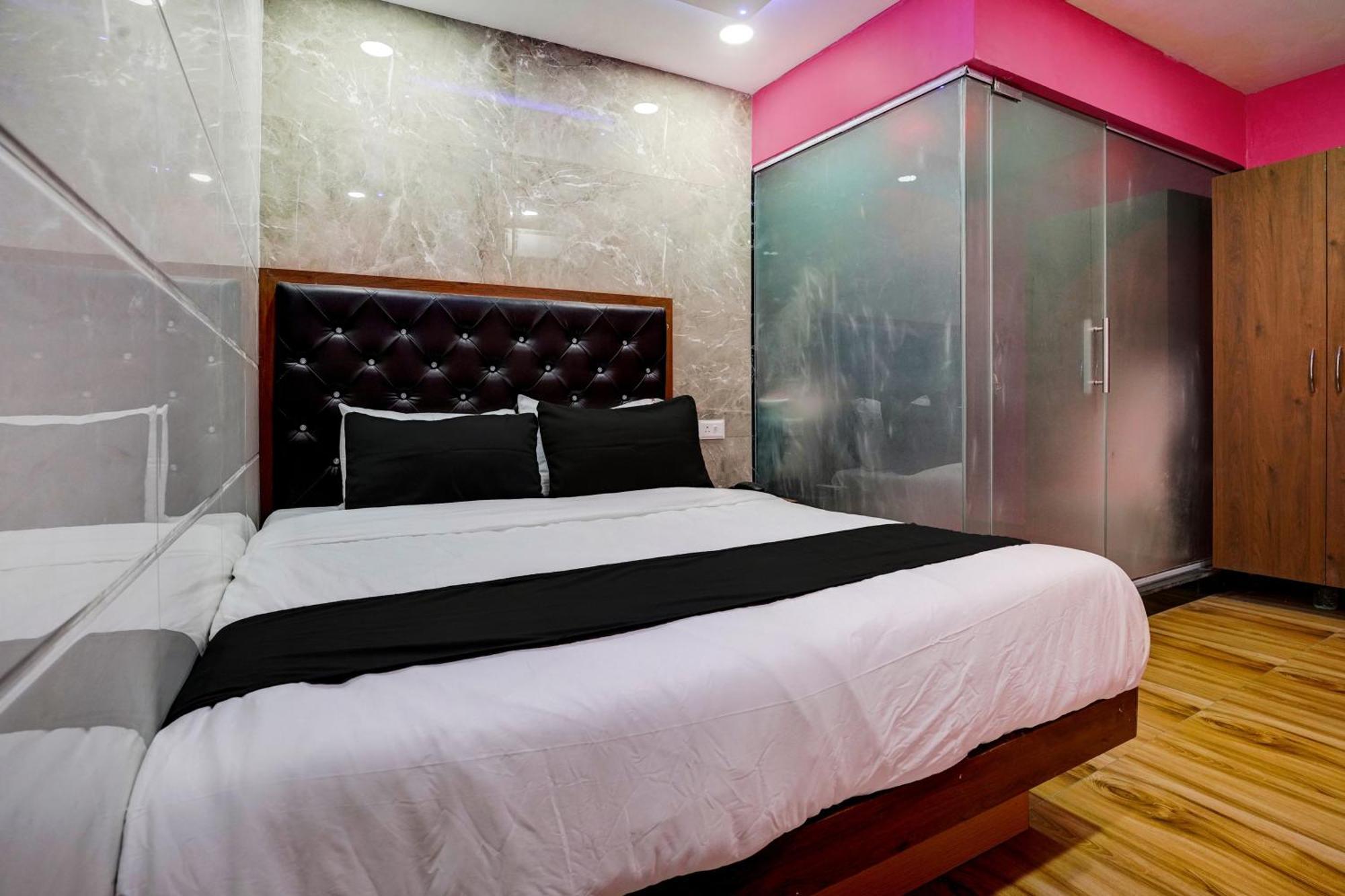 Oyo 8212 Flagship King Residency 3* Mumbai