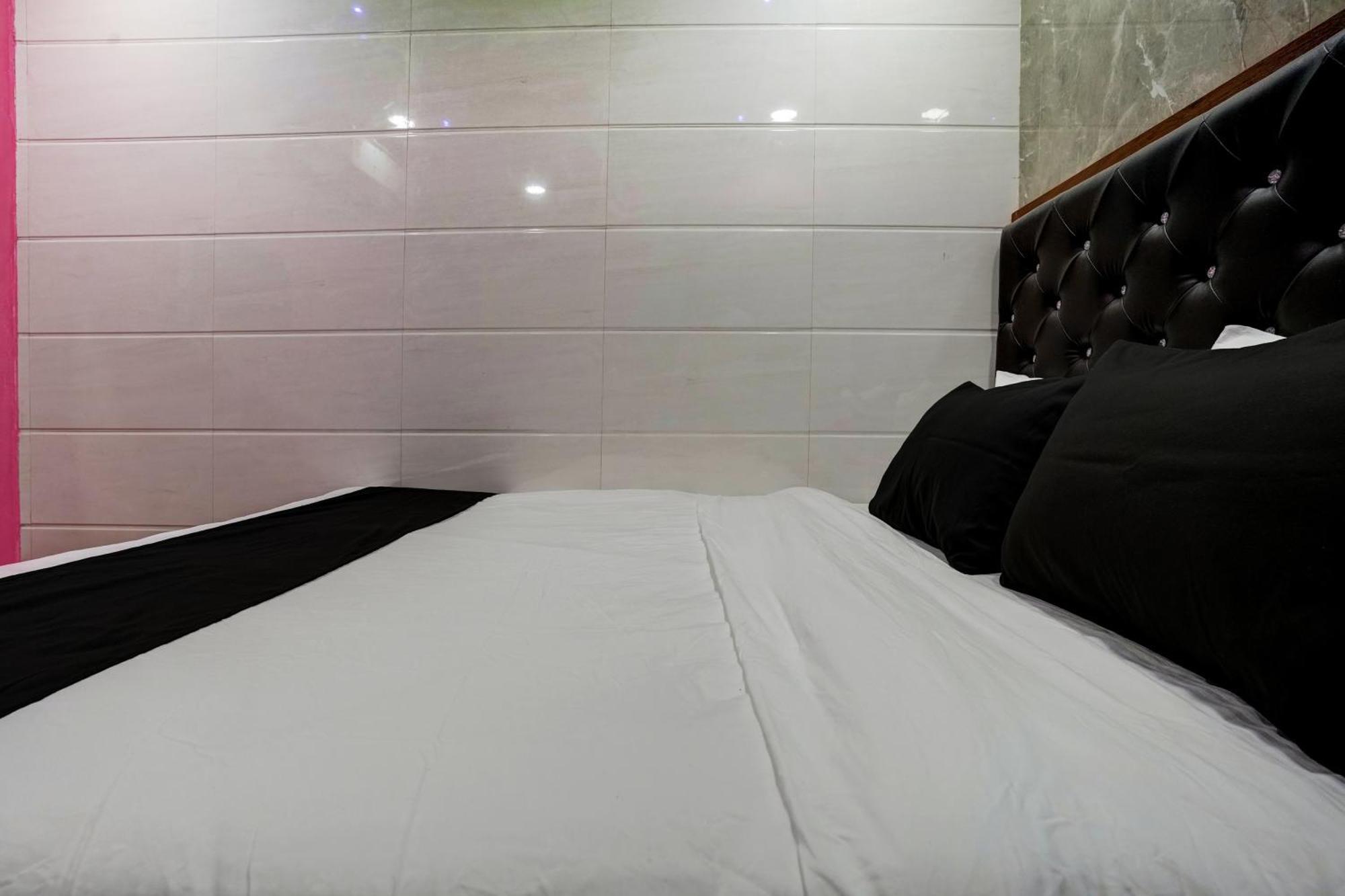 Oyo 8212 Flagship King Residency Mumbai