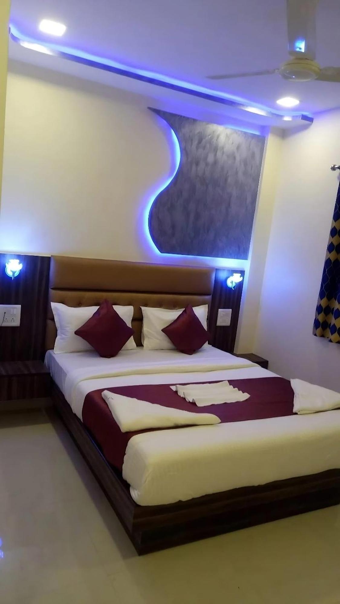 Flagship 83490 Hotel Bently Palace 3*