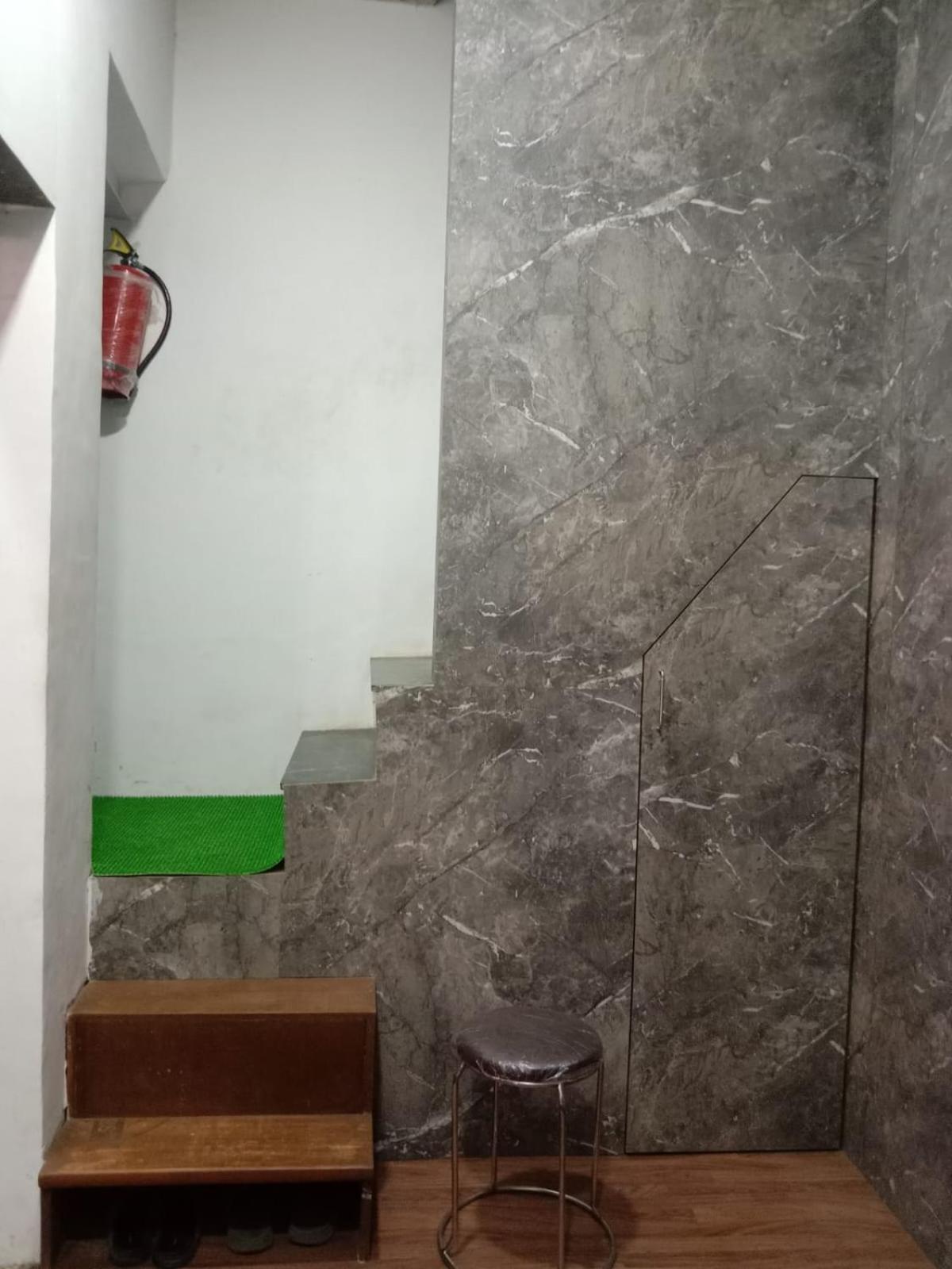 Kailasha - Cum Pg Hostel *