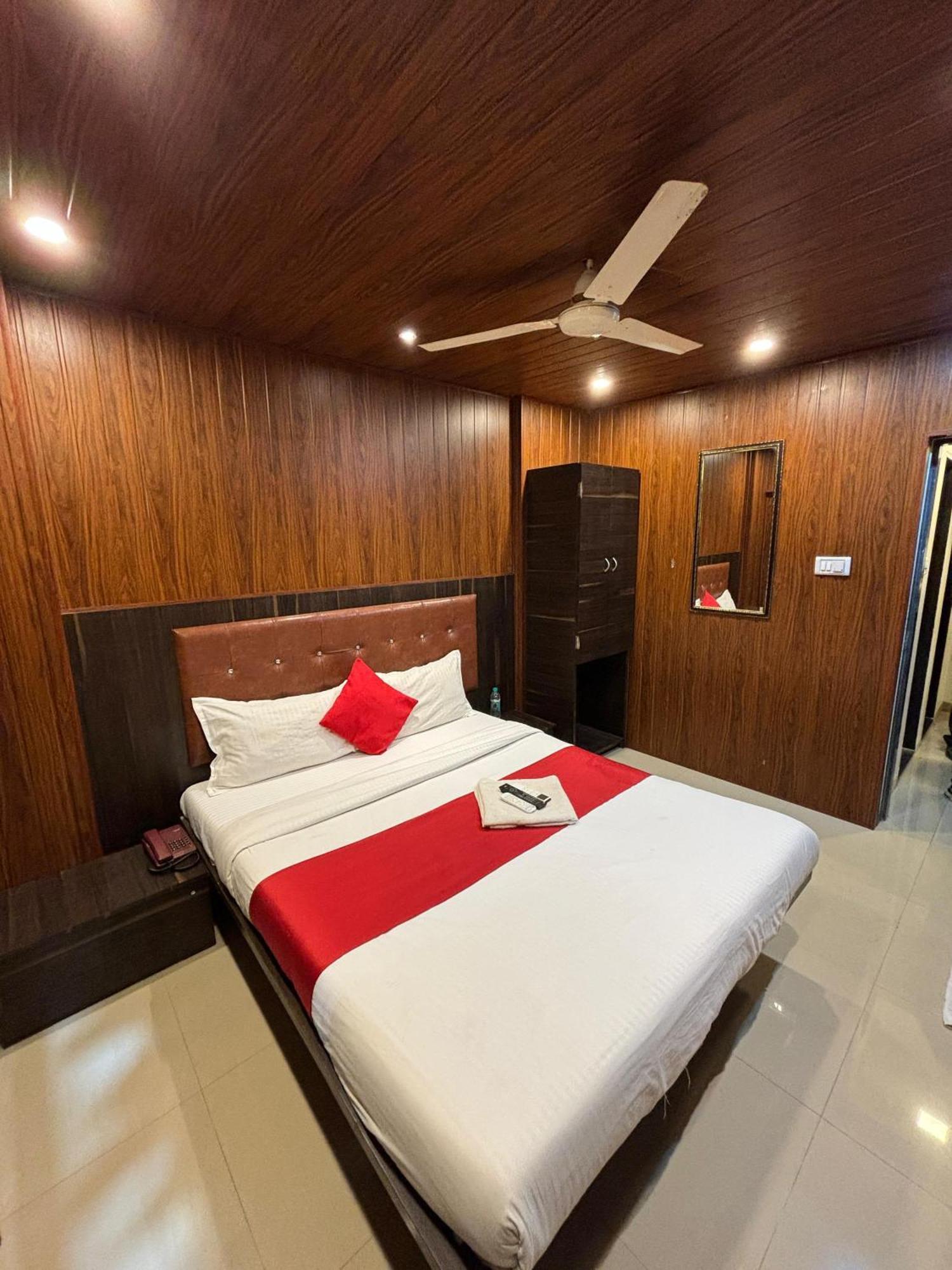 Hotel Borivali Executive - Near Borivali Railway Station Hotel