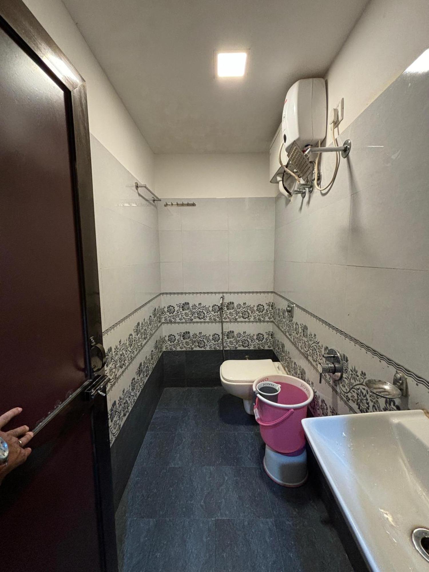 Hotel Hotel Borivali Executive - Near Borivali Railway Station Mumbai