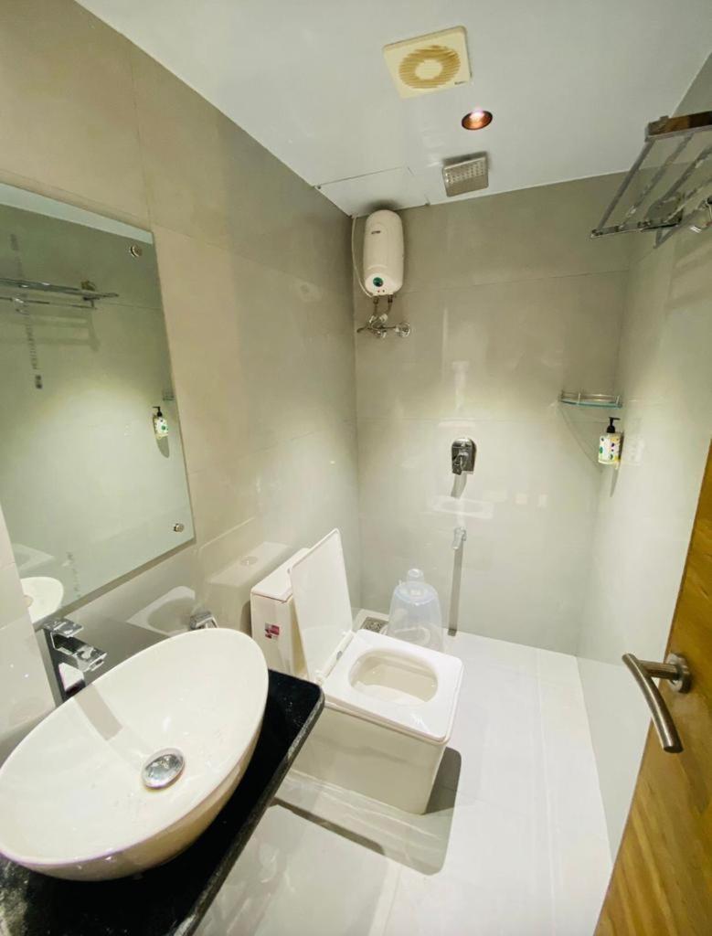 Hotel Amber Paramount Mumbai