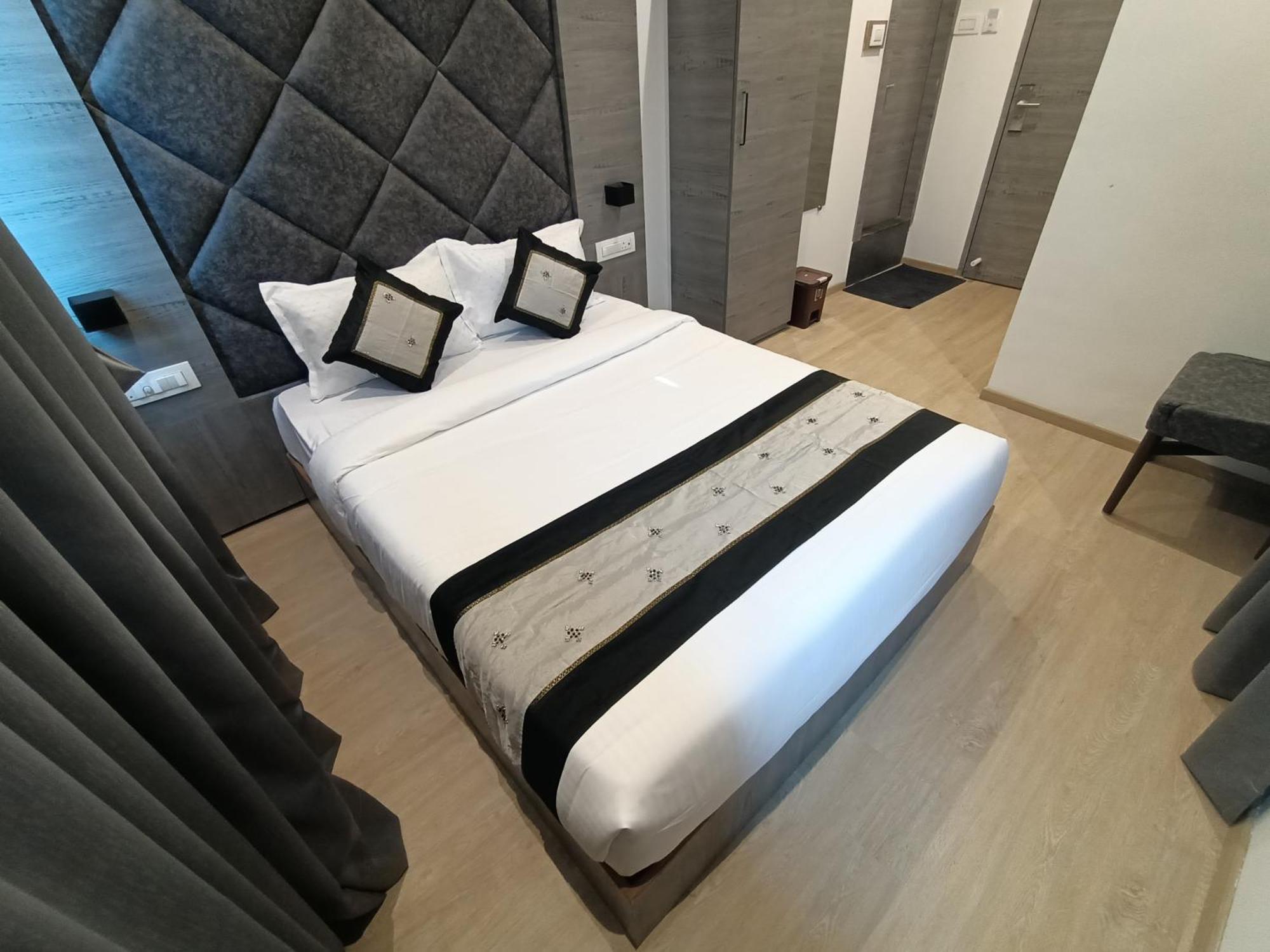 Beverly Palace Santacruz - Near Bkc - Airport T1 Hotel 3*
