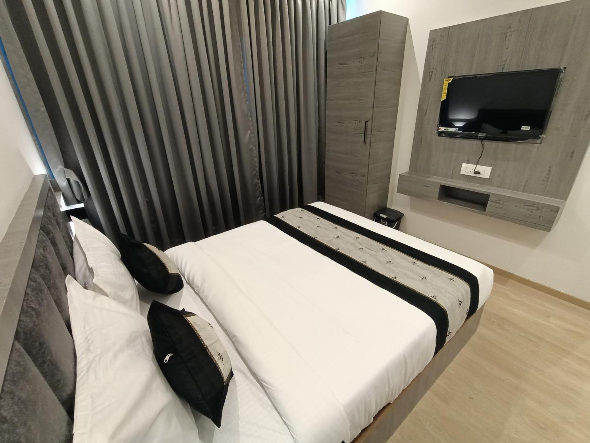 Beverly Palace Santacruz - Near Bkc - Airport T1 3* Mumbai