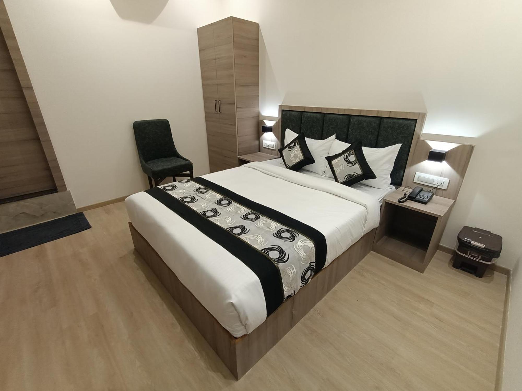 Beverly Palace Santacruz - Near Bkc - Airport T1 3* Mumbai