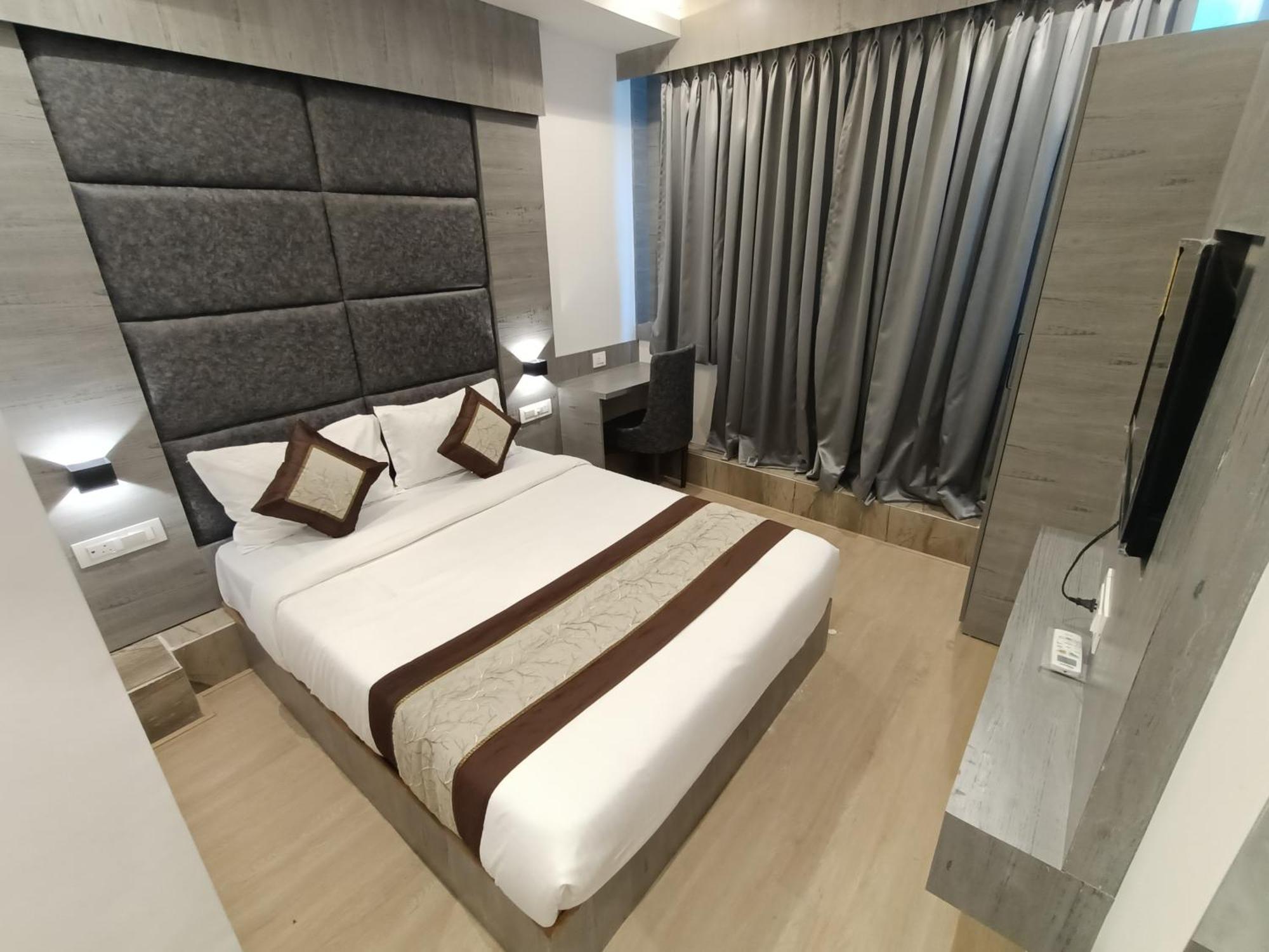 Hotel Beverly Palace Santacruz - Near Bkc - Airport T1 Mumbai