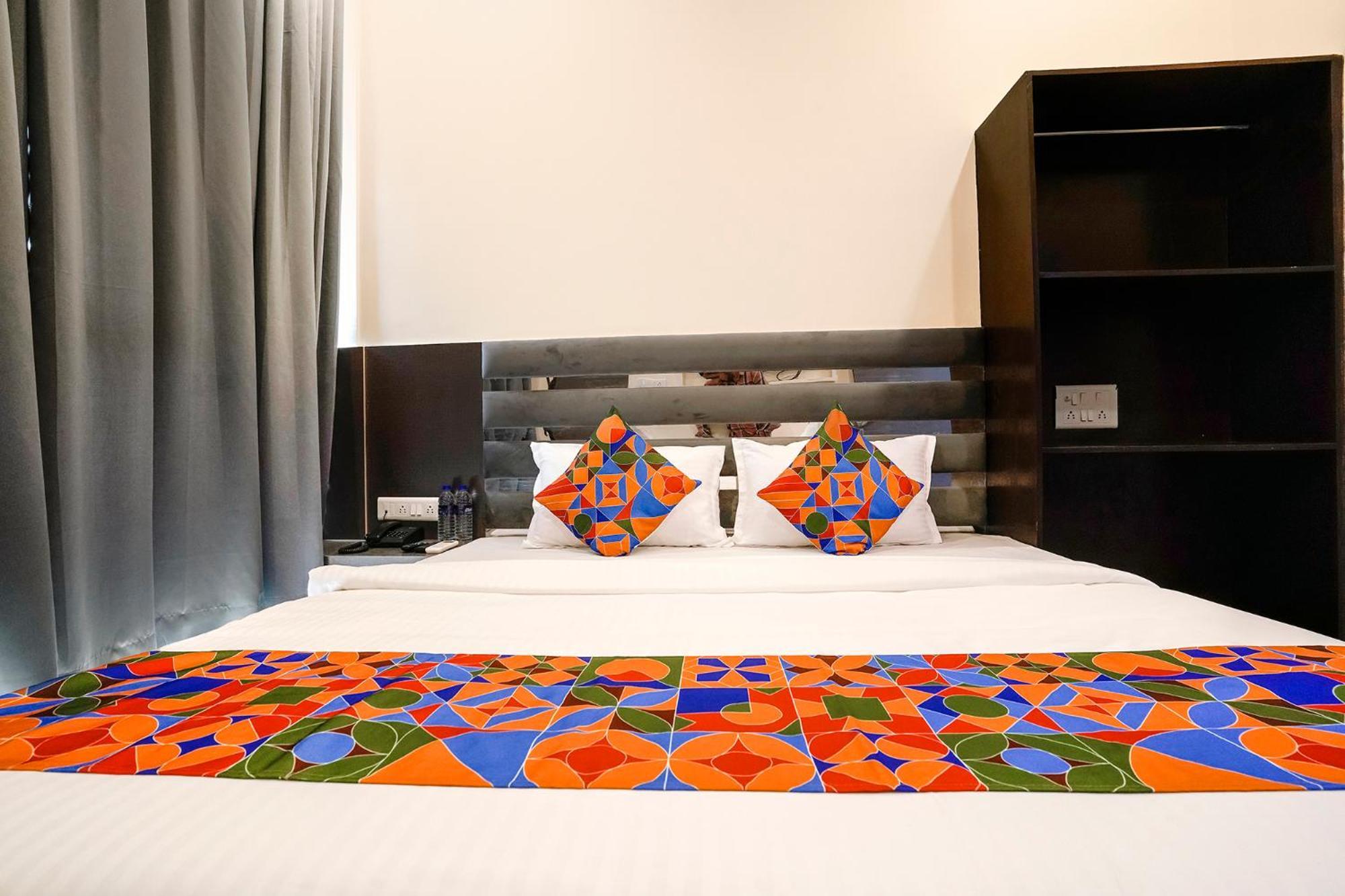 Fabhotel Freedom International - Nr International Airport Hotel