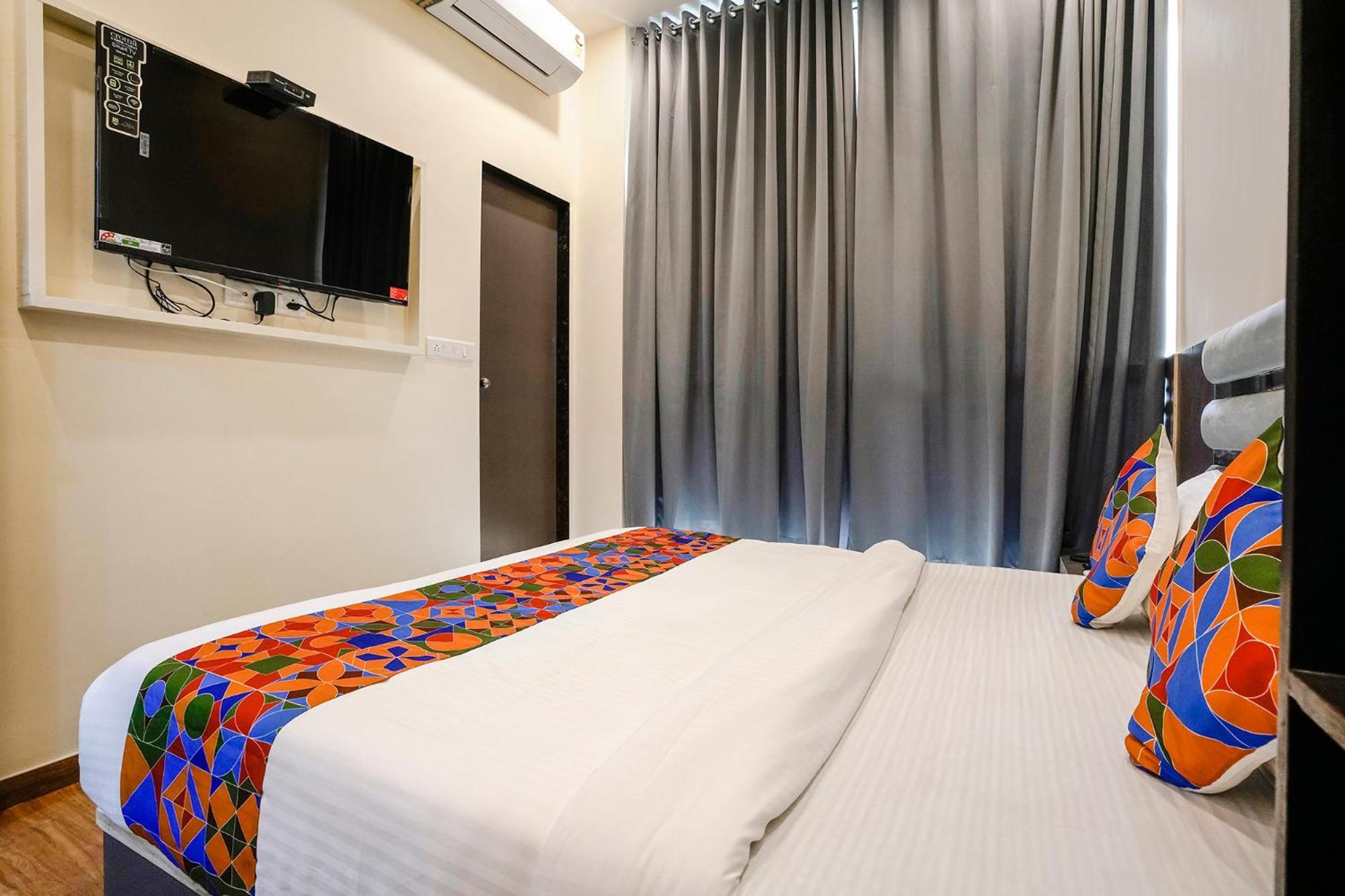 Fabhotel Freedom International - Nr International Airport