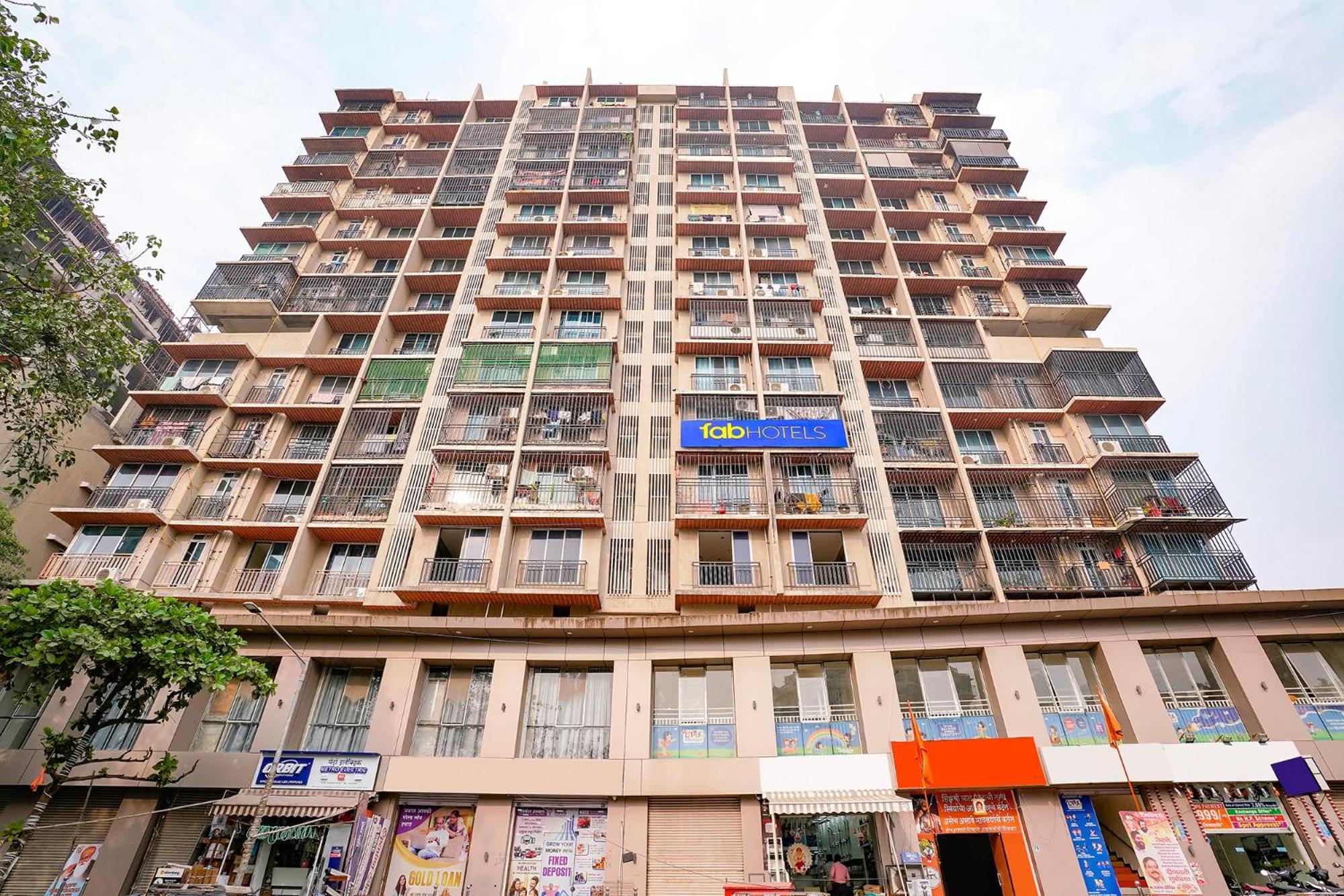 Fabhotel Freedom International - Nr International Airport Hotel