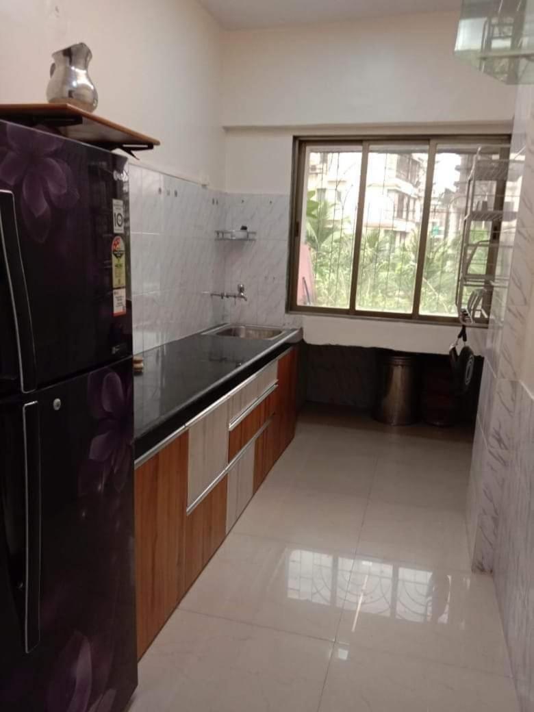 Khar West : 10 Th Road Apartment *
