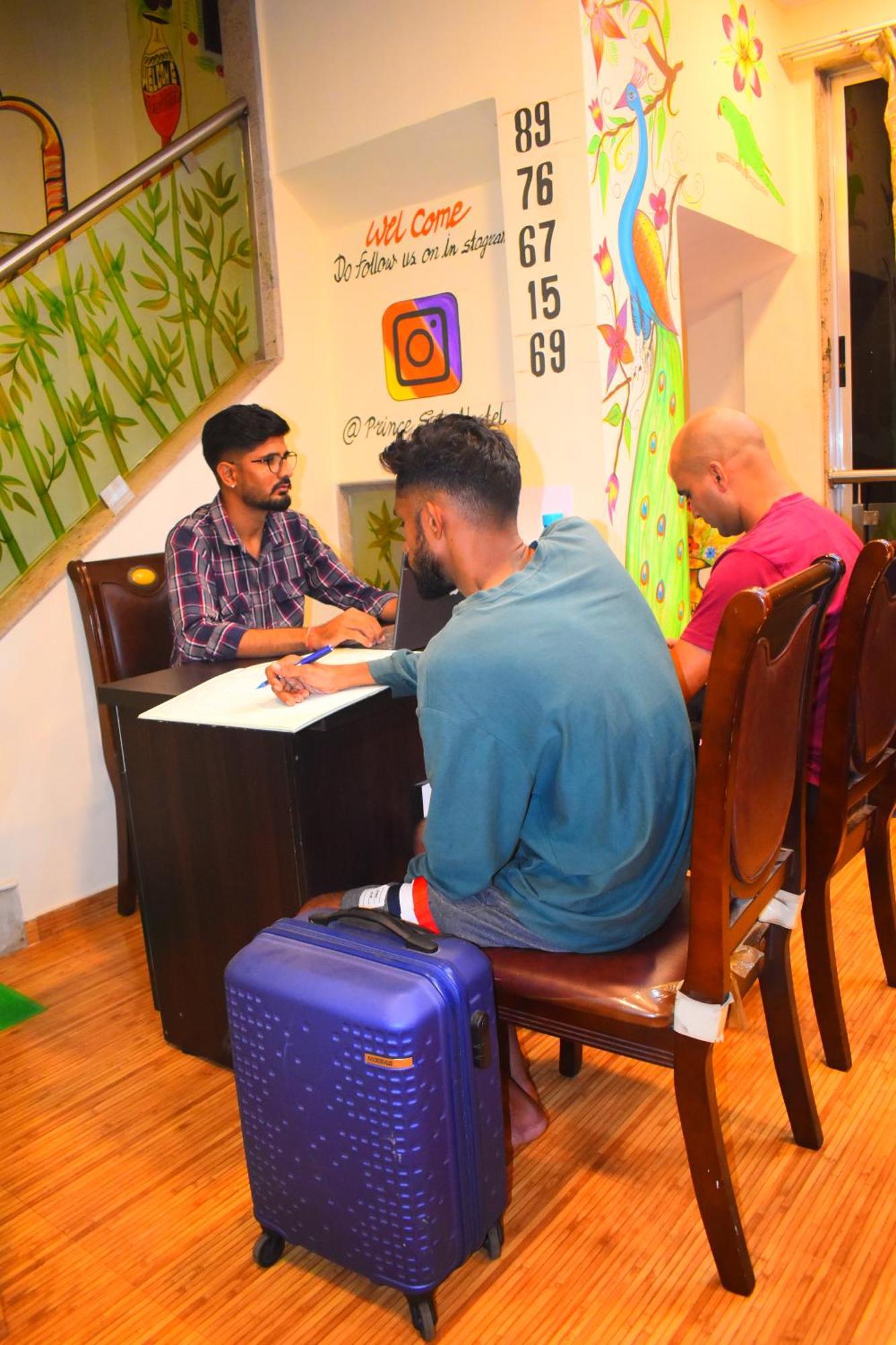 Solo Hostel Mumbai